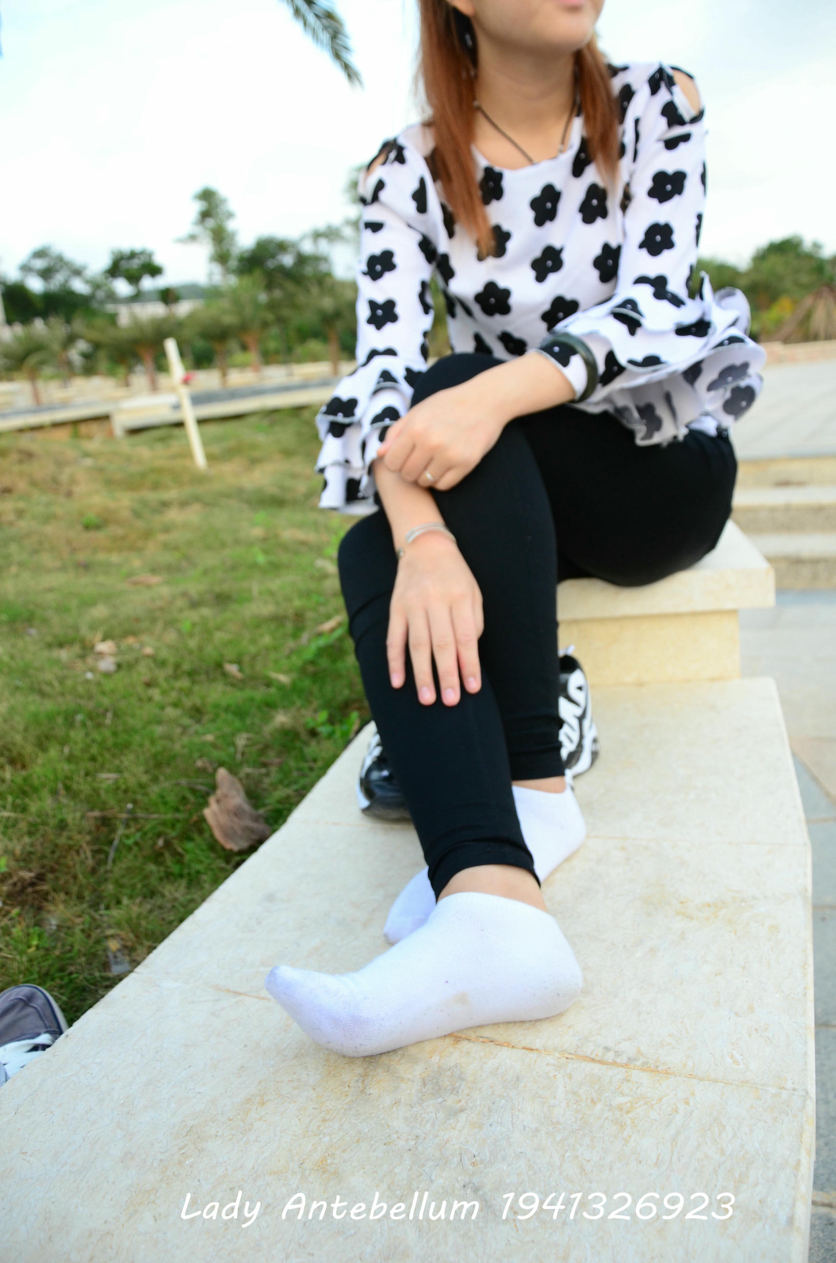 [战前女神] 恋足美腿棉袜女神级摄影套图 063 [89P-124MB]_第4集