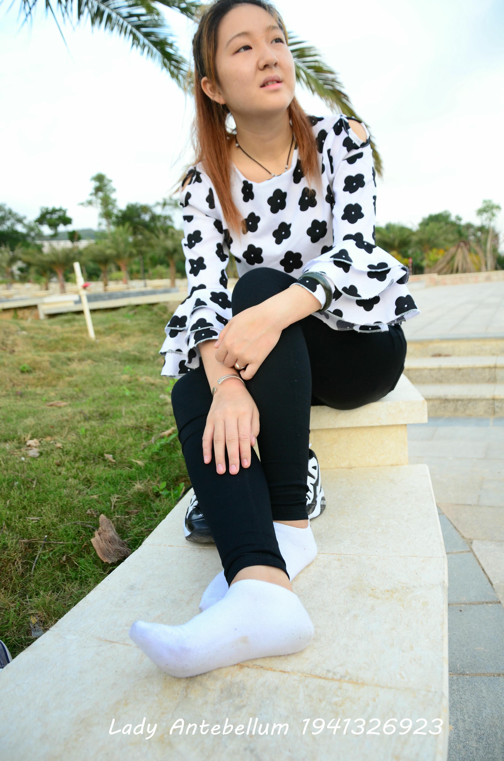 [战前女神] 恋足美腿棉袜女神级摄影套图 063 [89P-124MB]_第4集