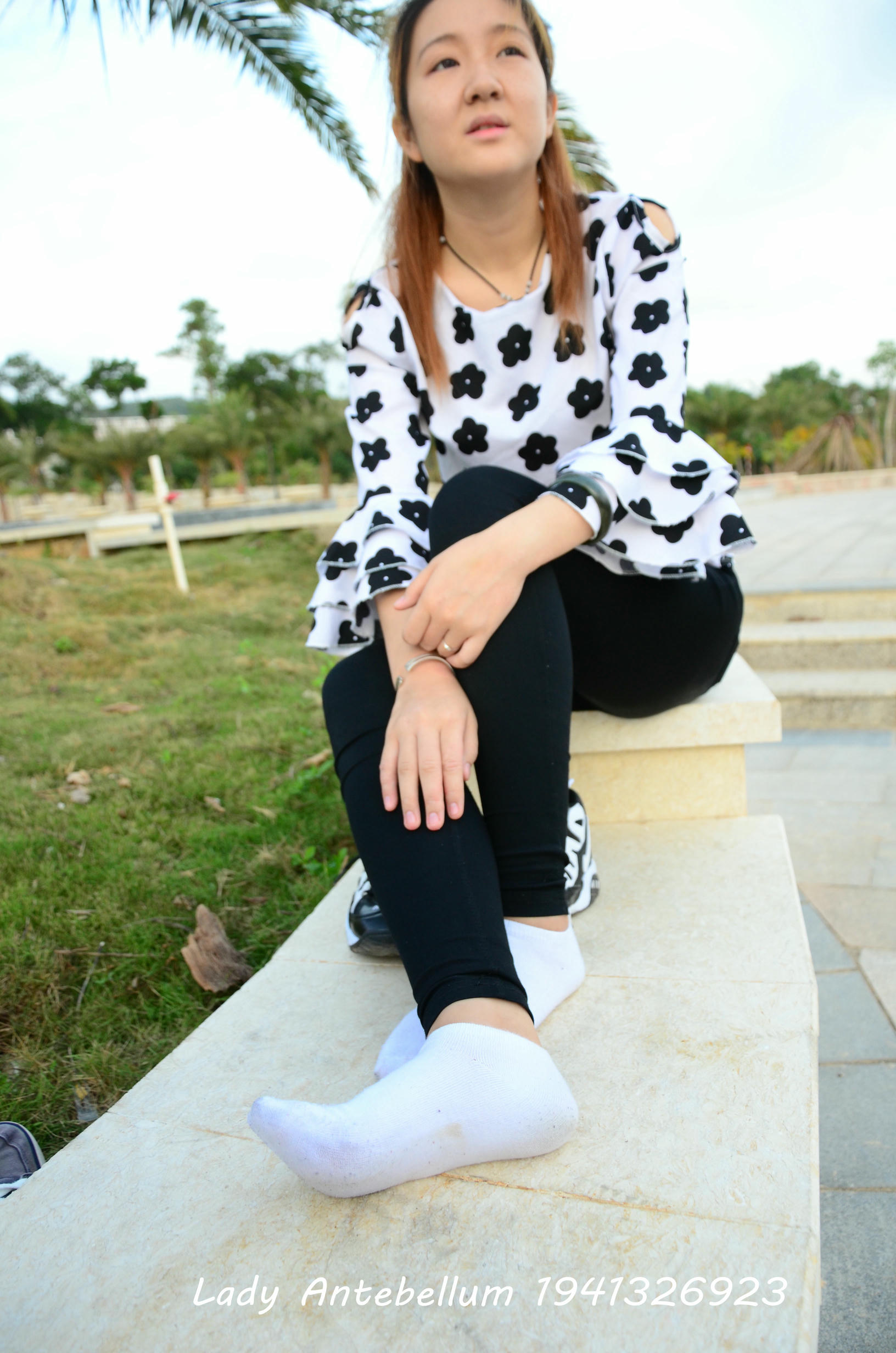 [战前女神] 恋足美腿棉袜女神级摄影套图 063 [89P-124MB]_第4集