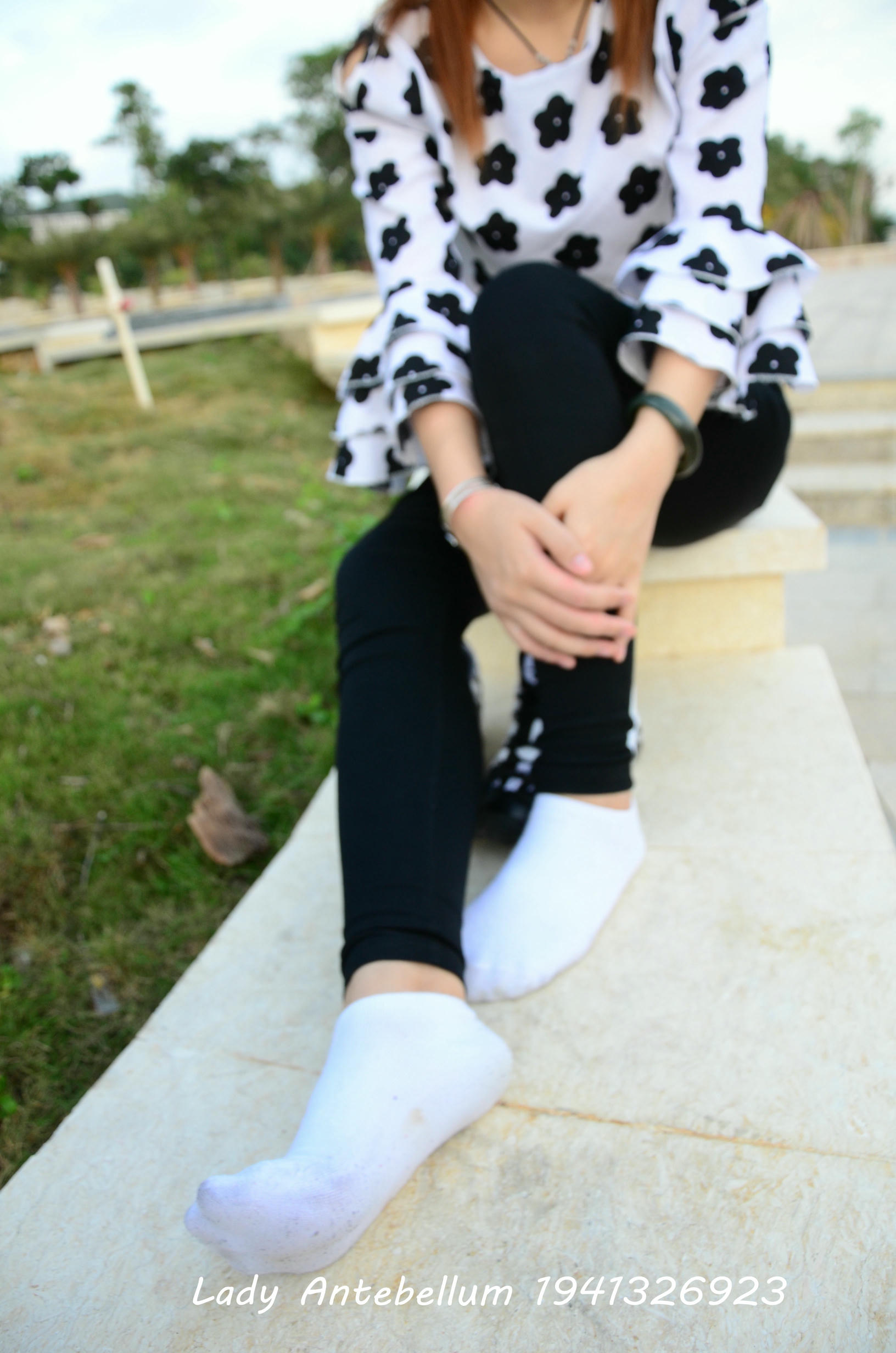 [战前女神] 恋足美腿棉袜女神级摄影套图 063 [89P-124MB]_第4集