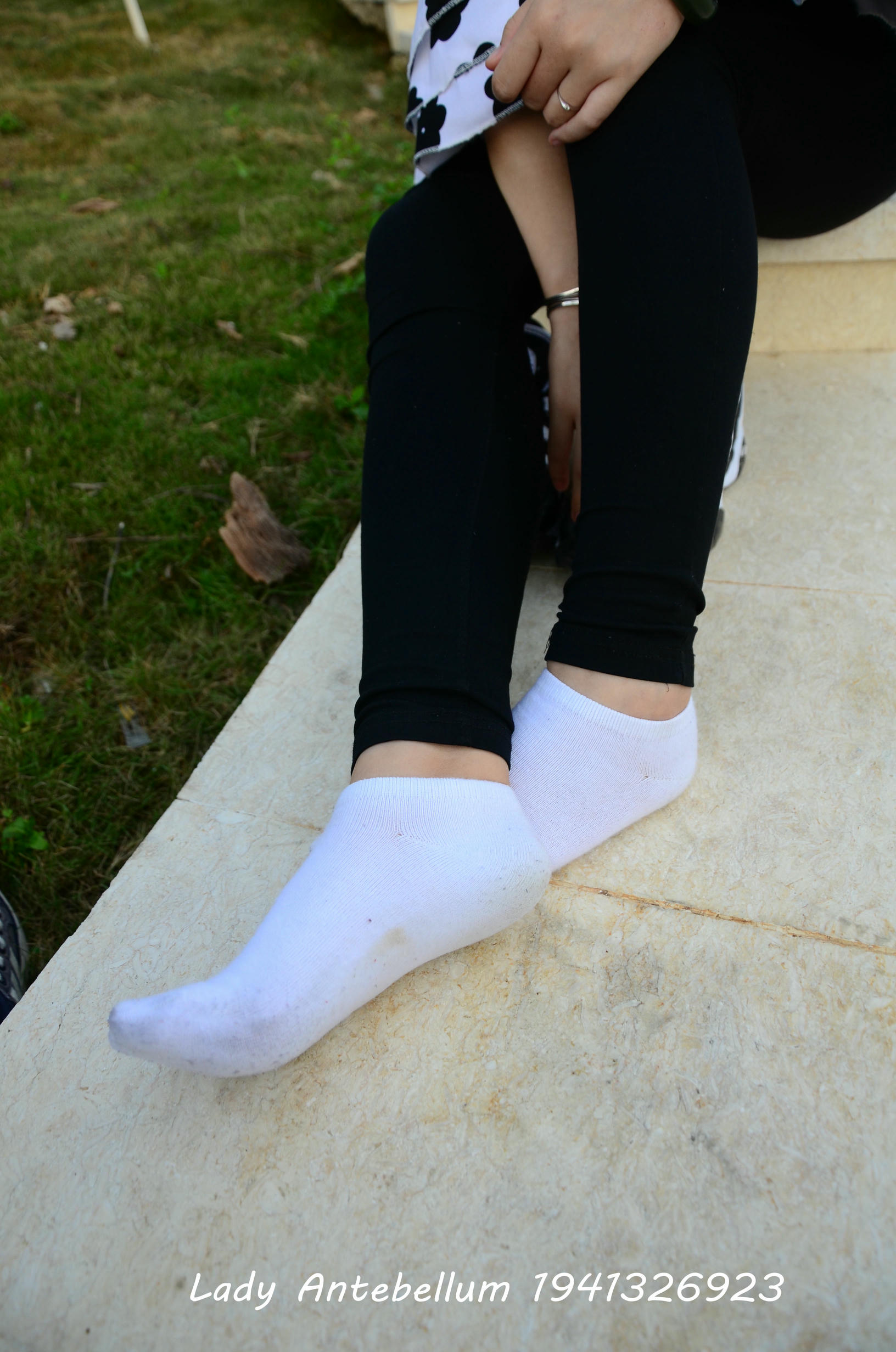 [战前女神] 恋足美腿棉袜女神级摄影套图 063 [89P-124MB]_第5集