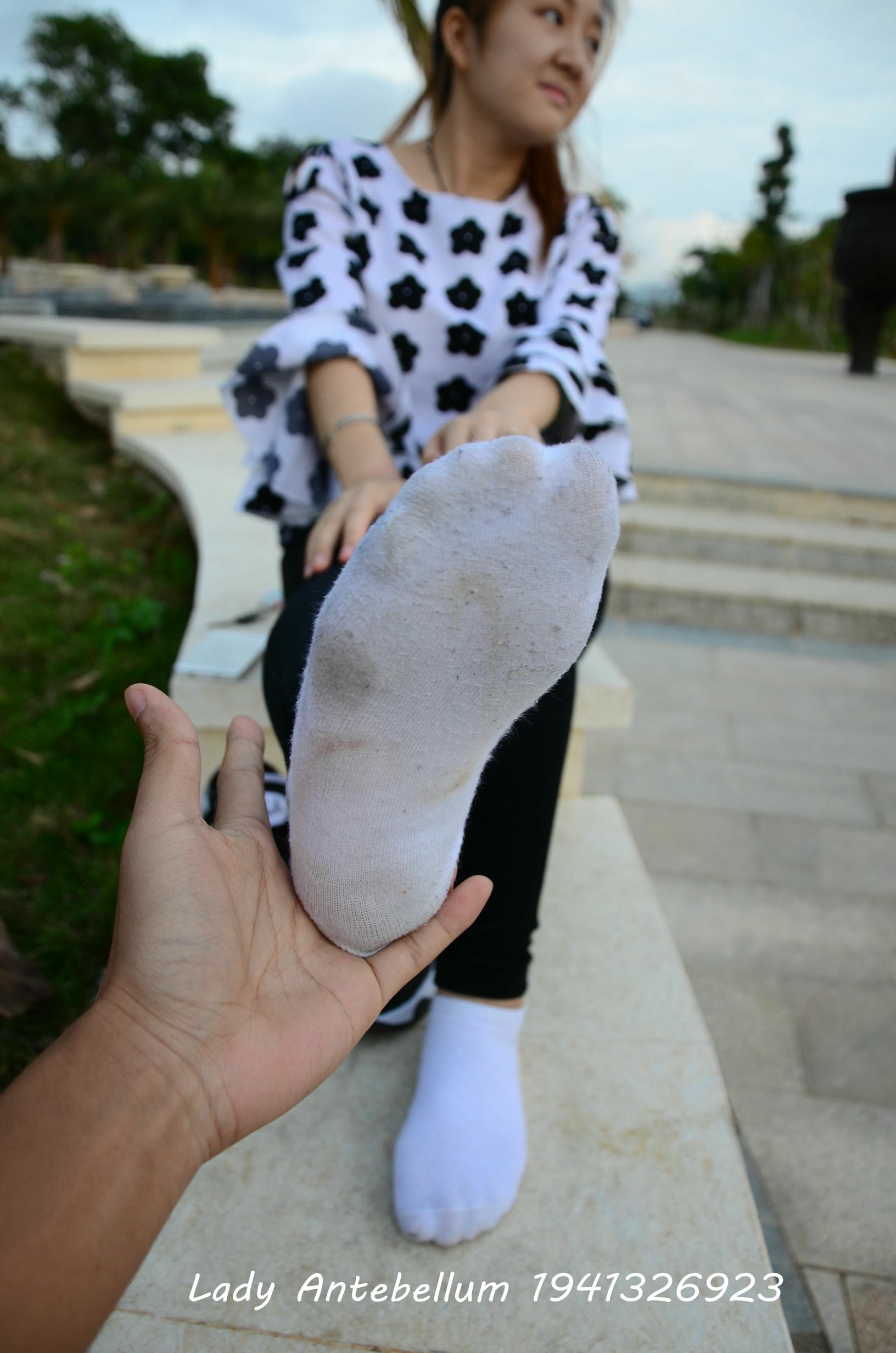 [战前女神] 恋足美腿棉袜女神级摄影套图 063 [89P-124MB]_第5集