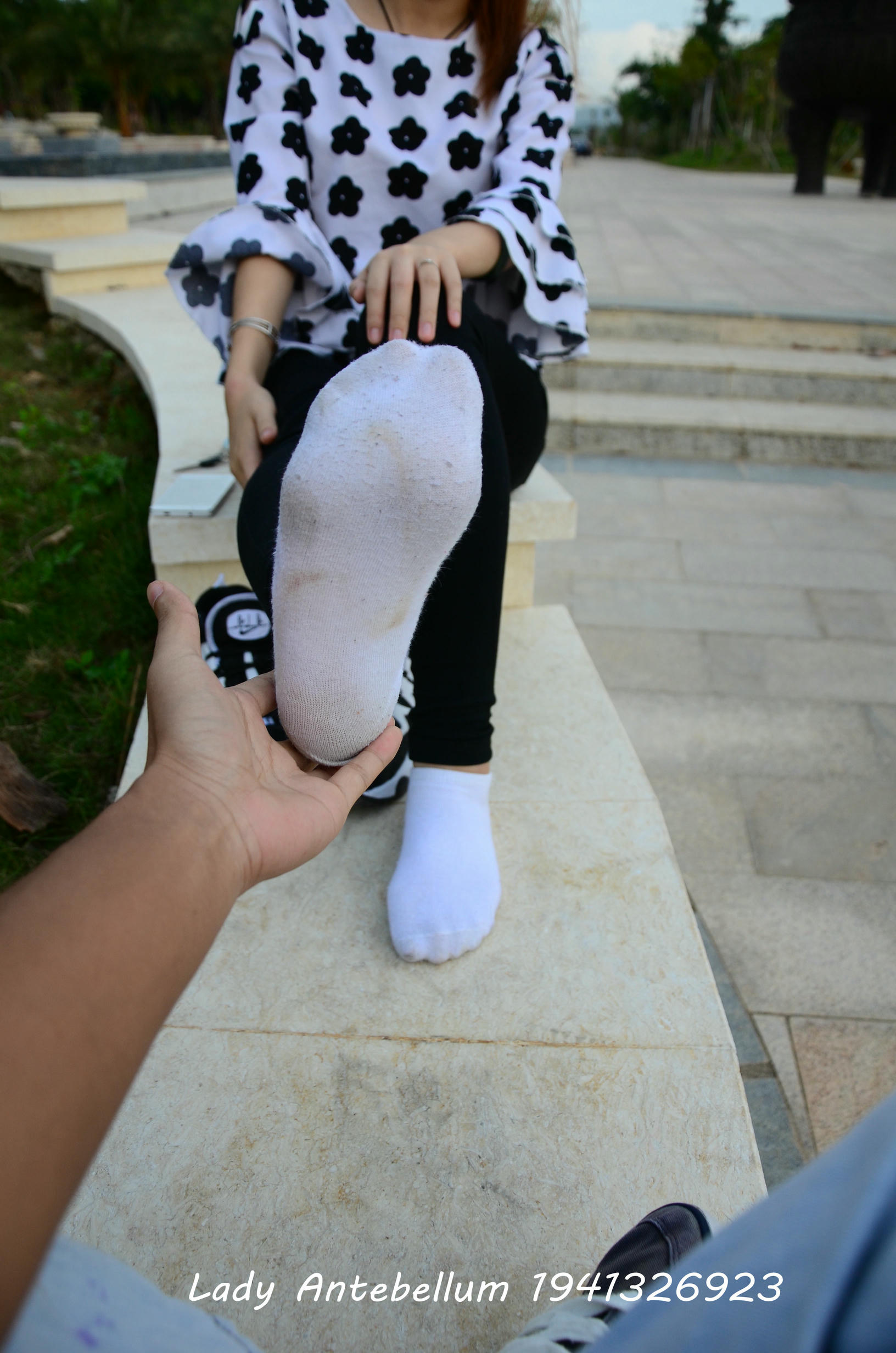 [战前女神] 恋足美腿棉袜女神级摄影套图 063 [89P-124MB]_第5集