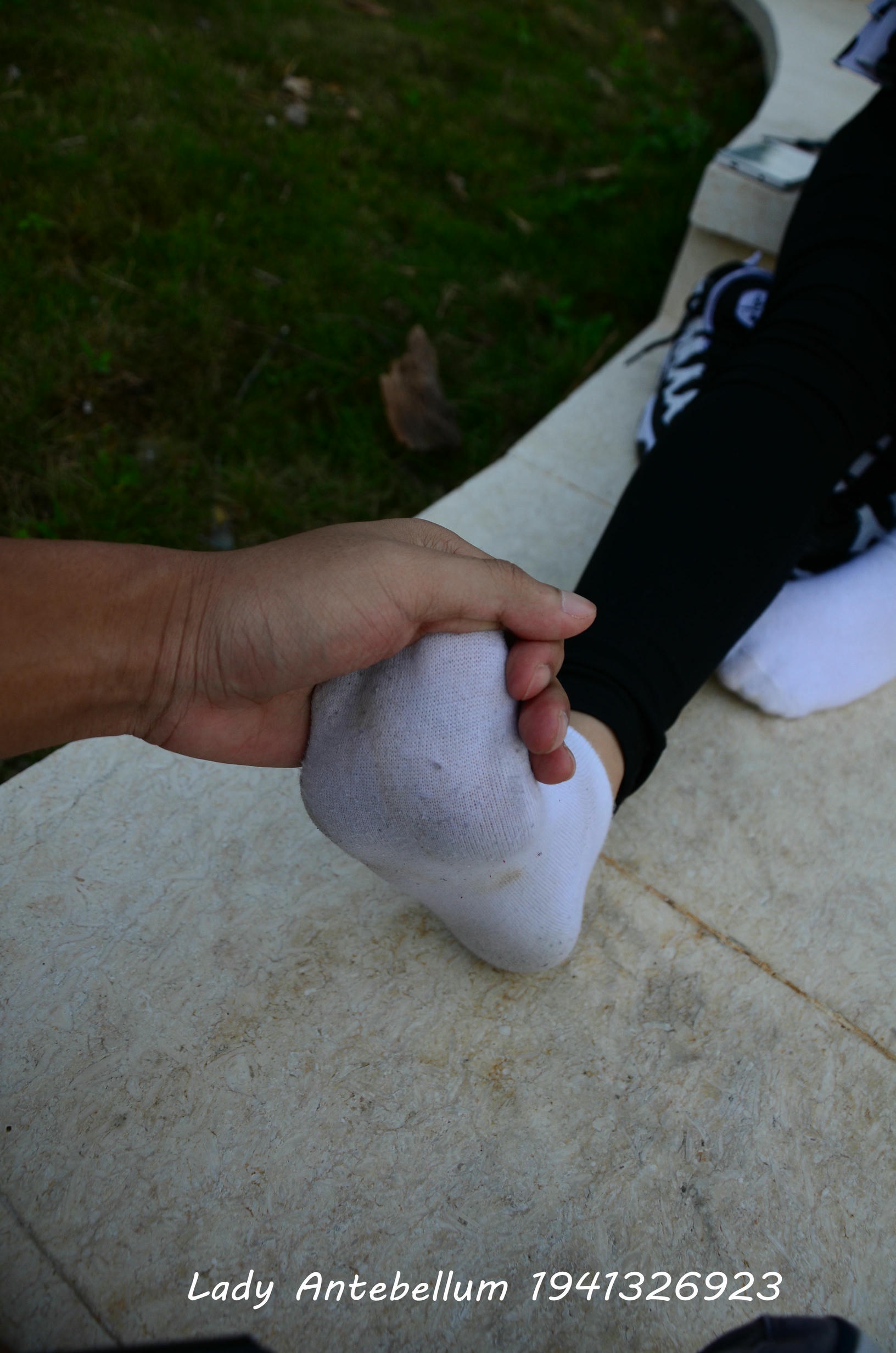 [战前女神] 恋足美腿棉袜女神级摄影套图 063 [89P-124MB]_第5集