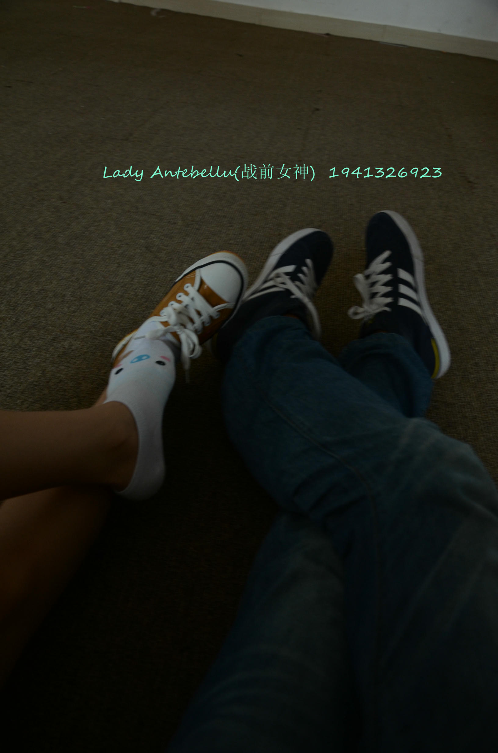 [战前女神] 恋足美腿棉袜女神级摄影套图 064 [62P-157MB]_第1集