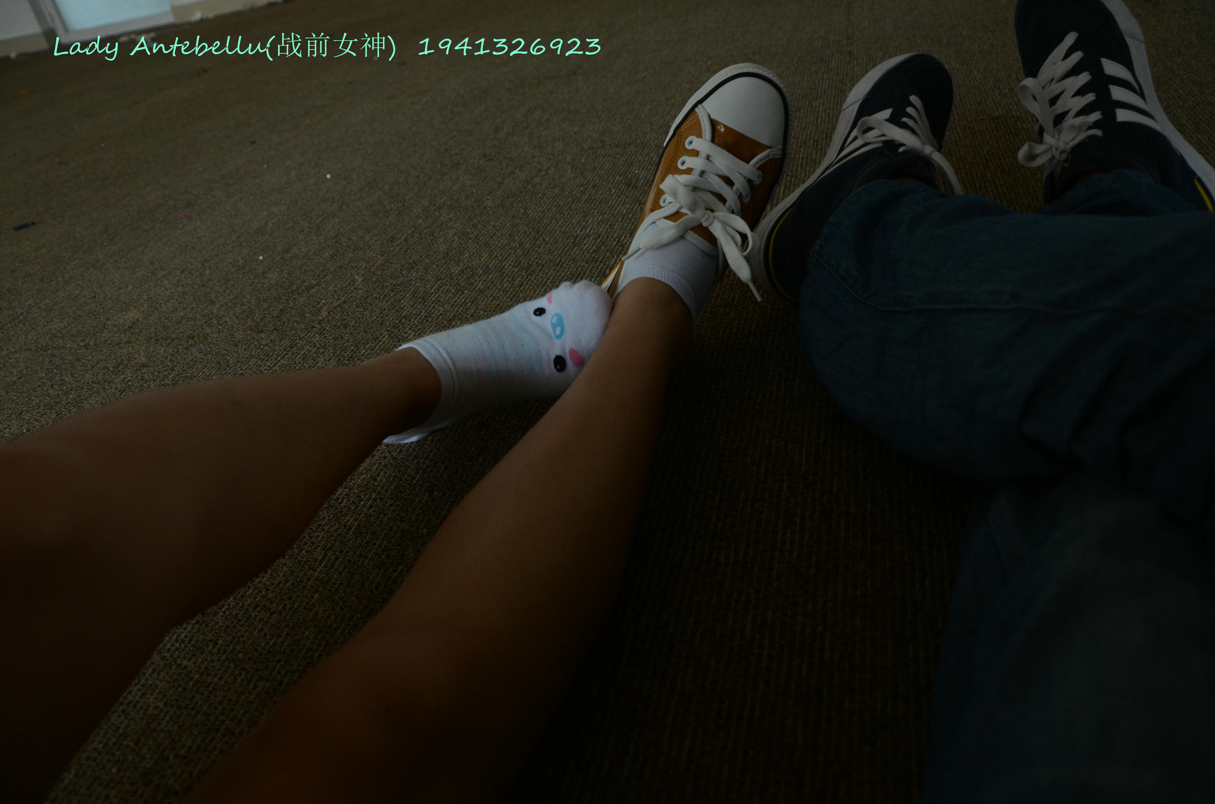 [战前女神] 恋足美腿棉袜女神级摄影套图 064 [62P-157MB]_第1集