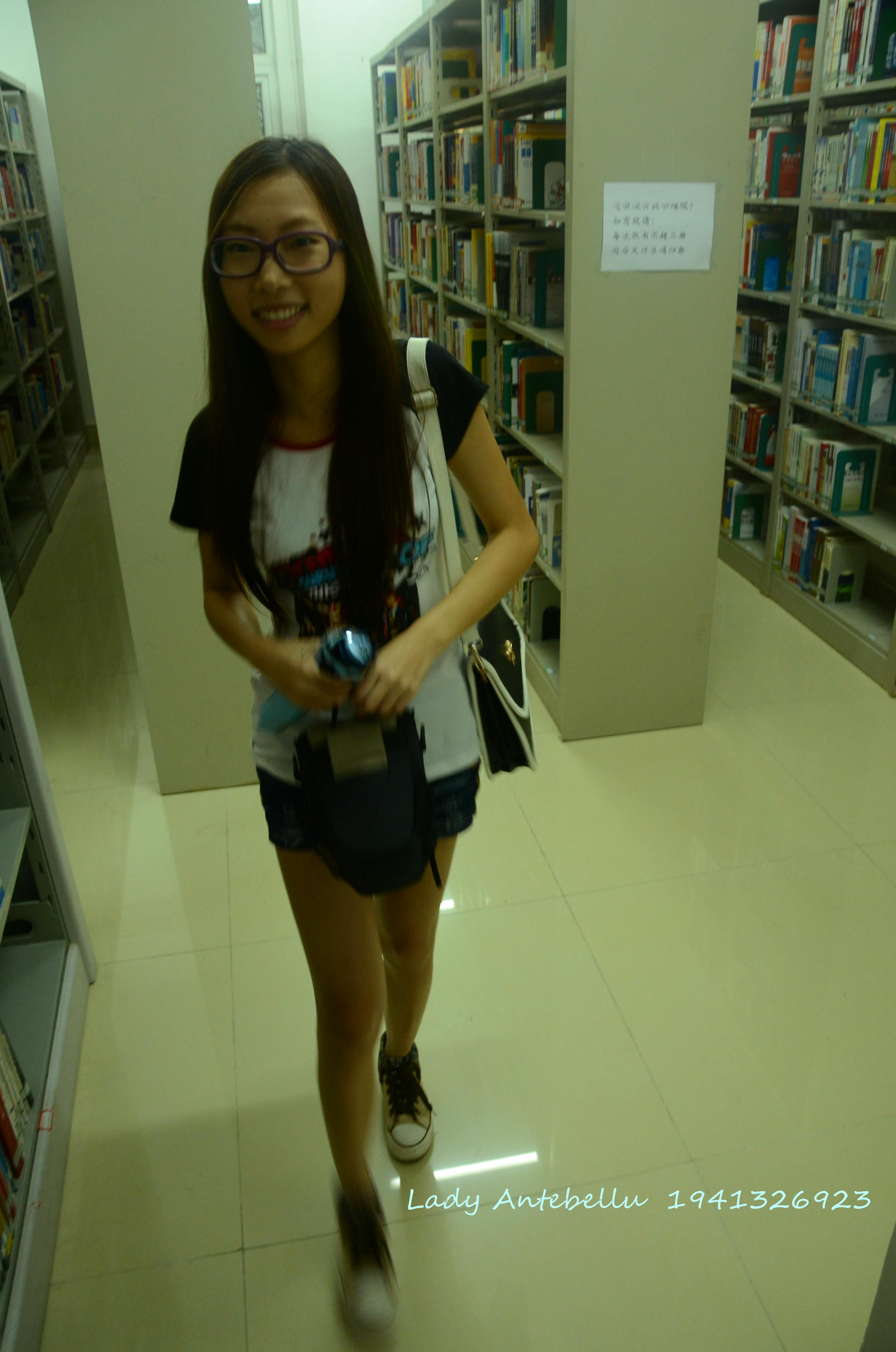 [战前女神] 恋足美腿棉袜女神级摄影套图 065 [111P-133MB]_第1集