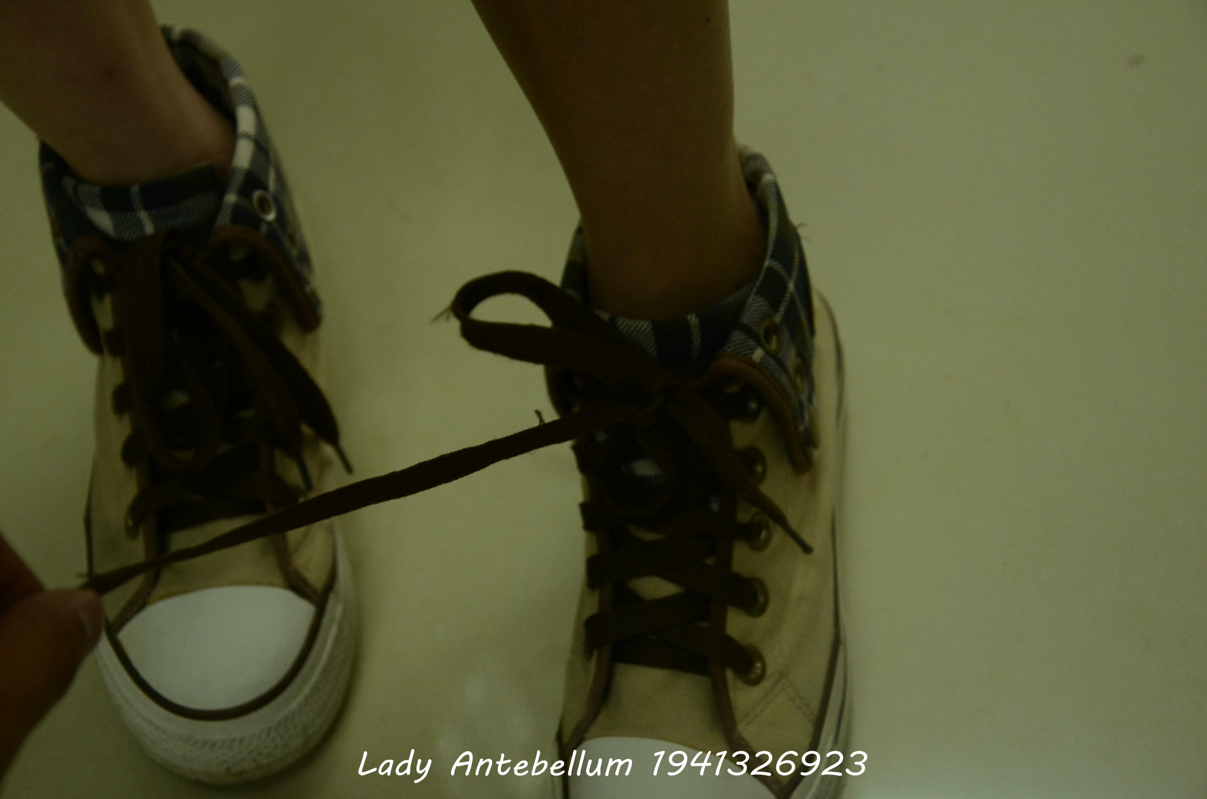 [战前女神] 恋足美腿棉袜女神级摄影套图 065 [111P-133MB]_第2集