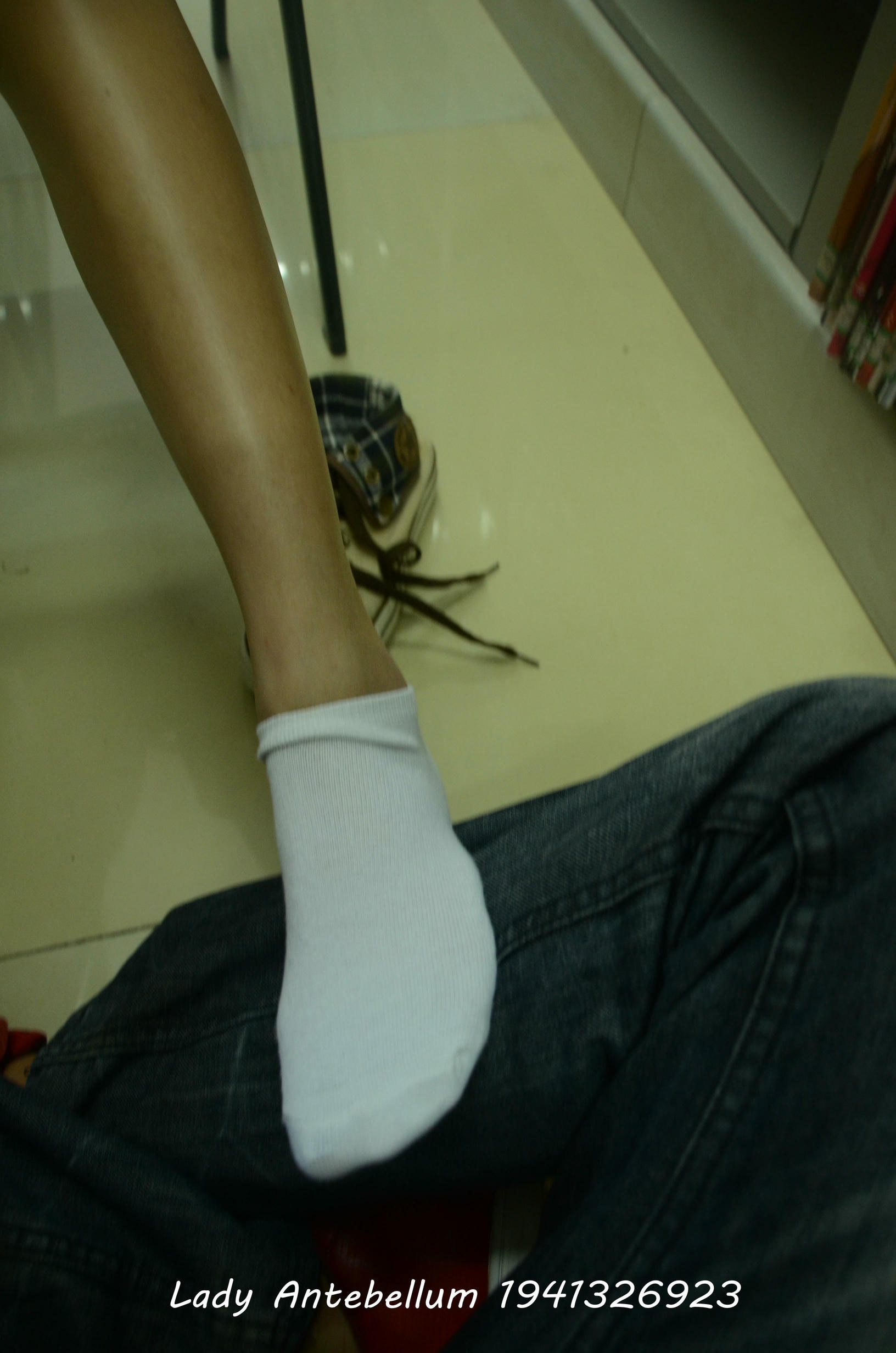 [战前女神] 恋足美腿棉袜女神级摄影套图 065 [111P-133MB]_第4集