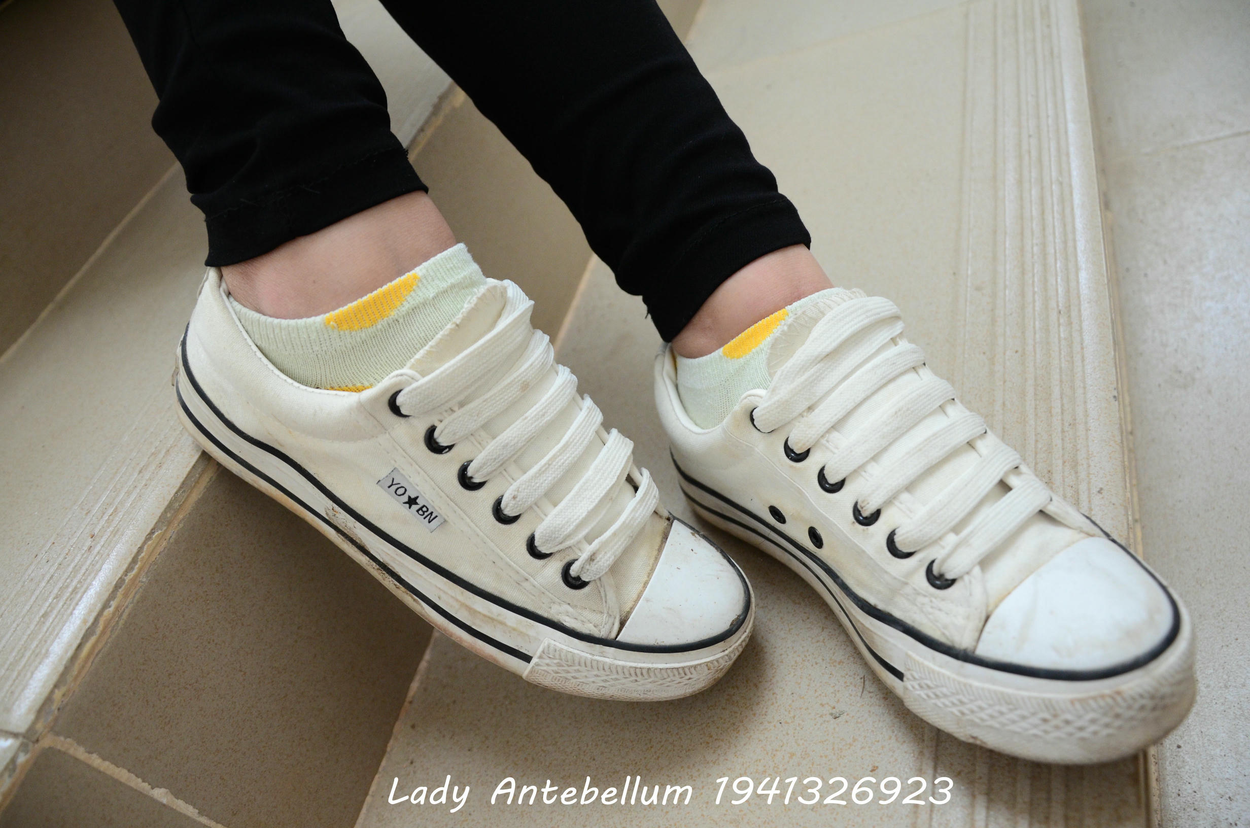 [战前女神] 恋足美腿棉袜女神级摄影套图 066 [58P-92MB]_第1集