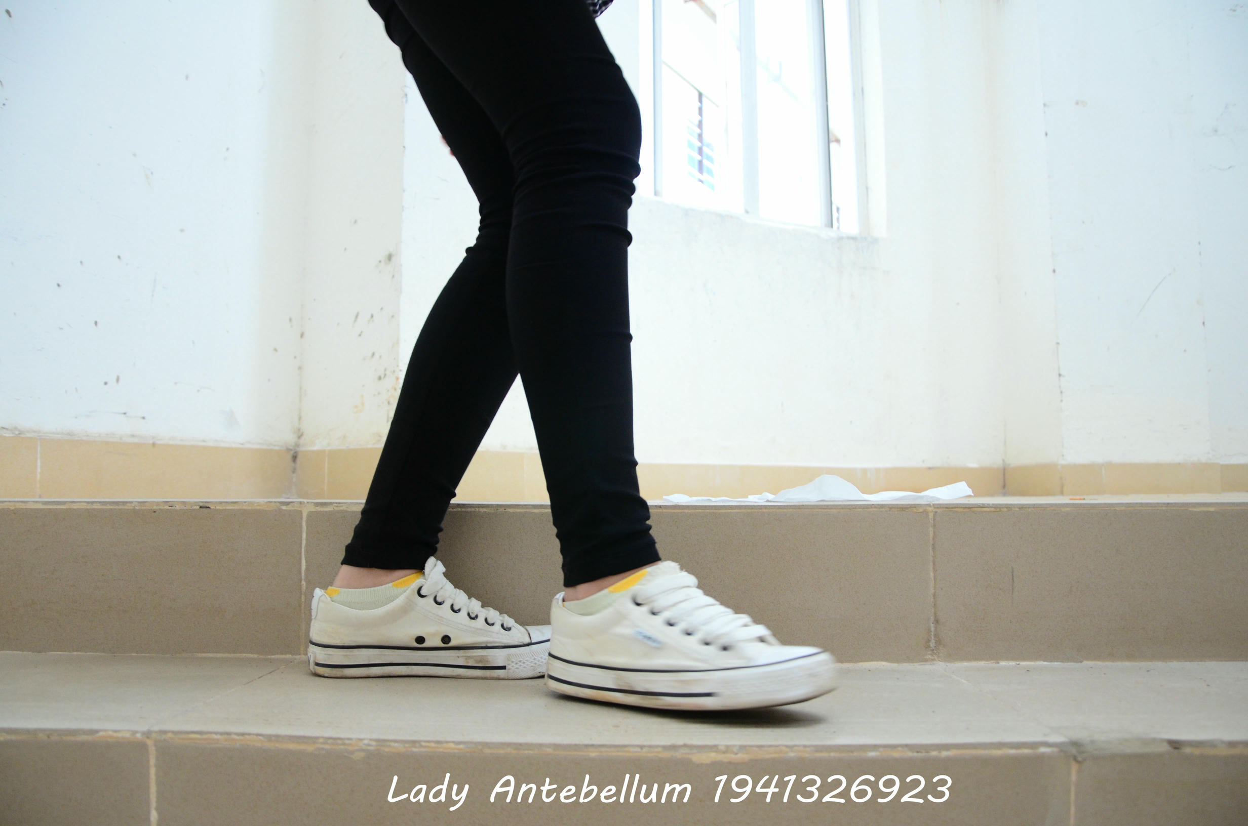 [战前女神] 恋足美腿棉袜女神级摄影套图 066 [58P-92MB]_第1集