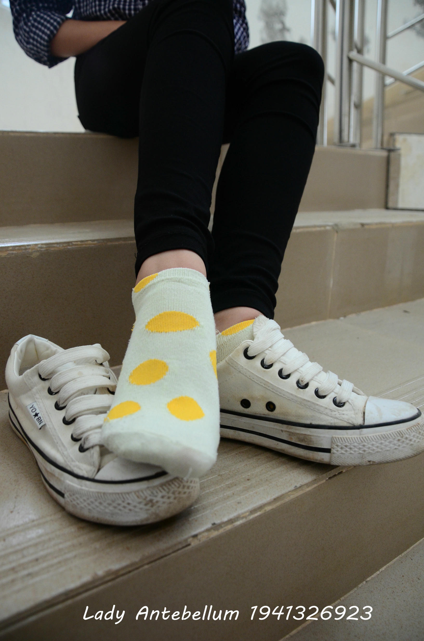 [战前女神] 恋足美腿棉袜女神级摄影套图 066 [58P-92MB]_第2集