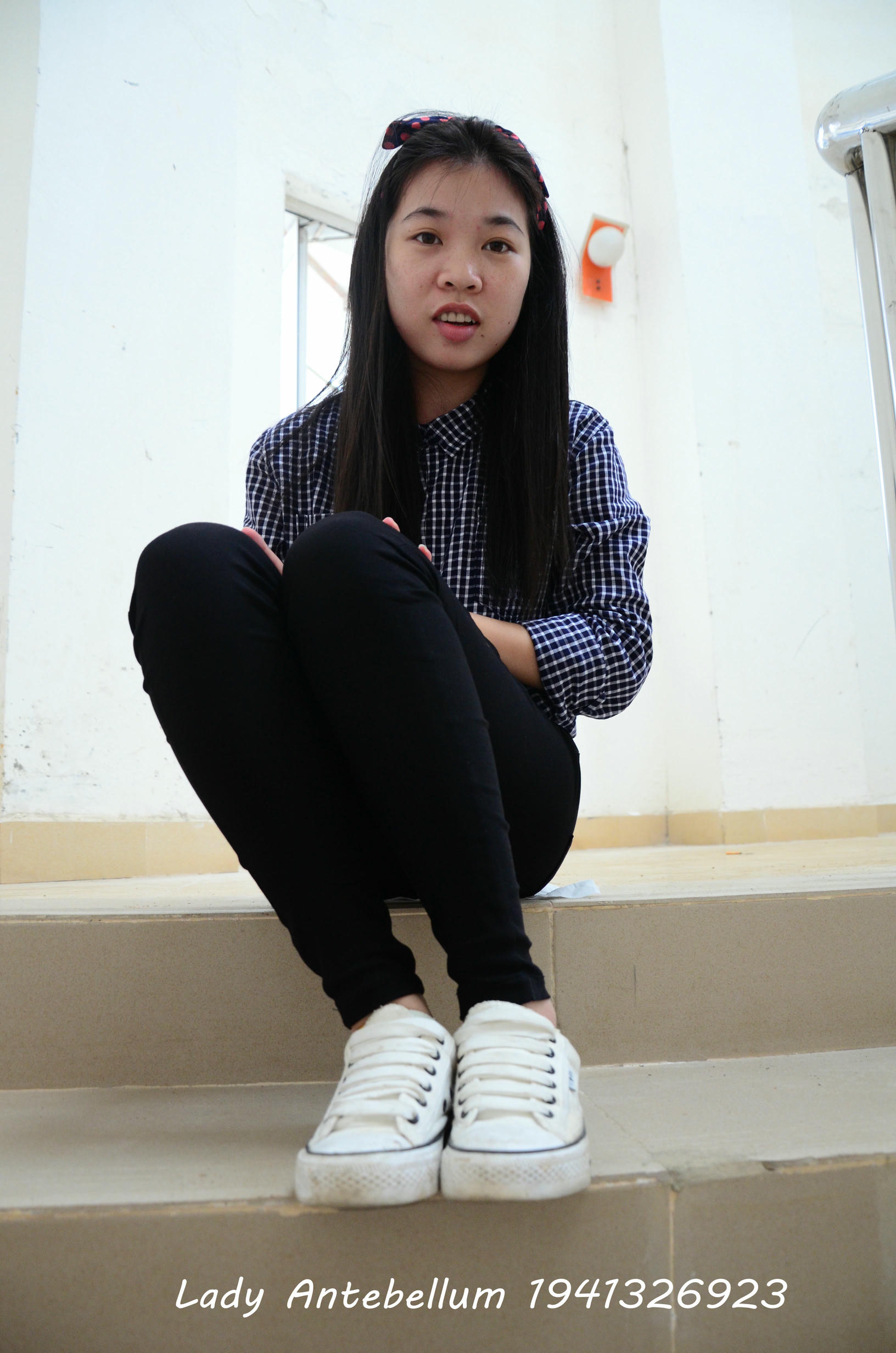 [战前女神] 恋足美腿棉袜女神级摄影套图 066 [58P-92MB]_第1集