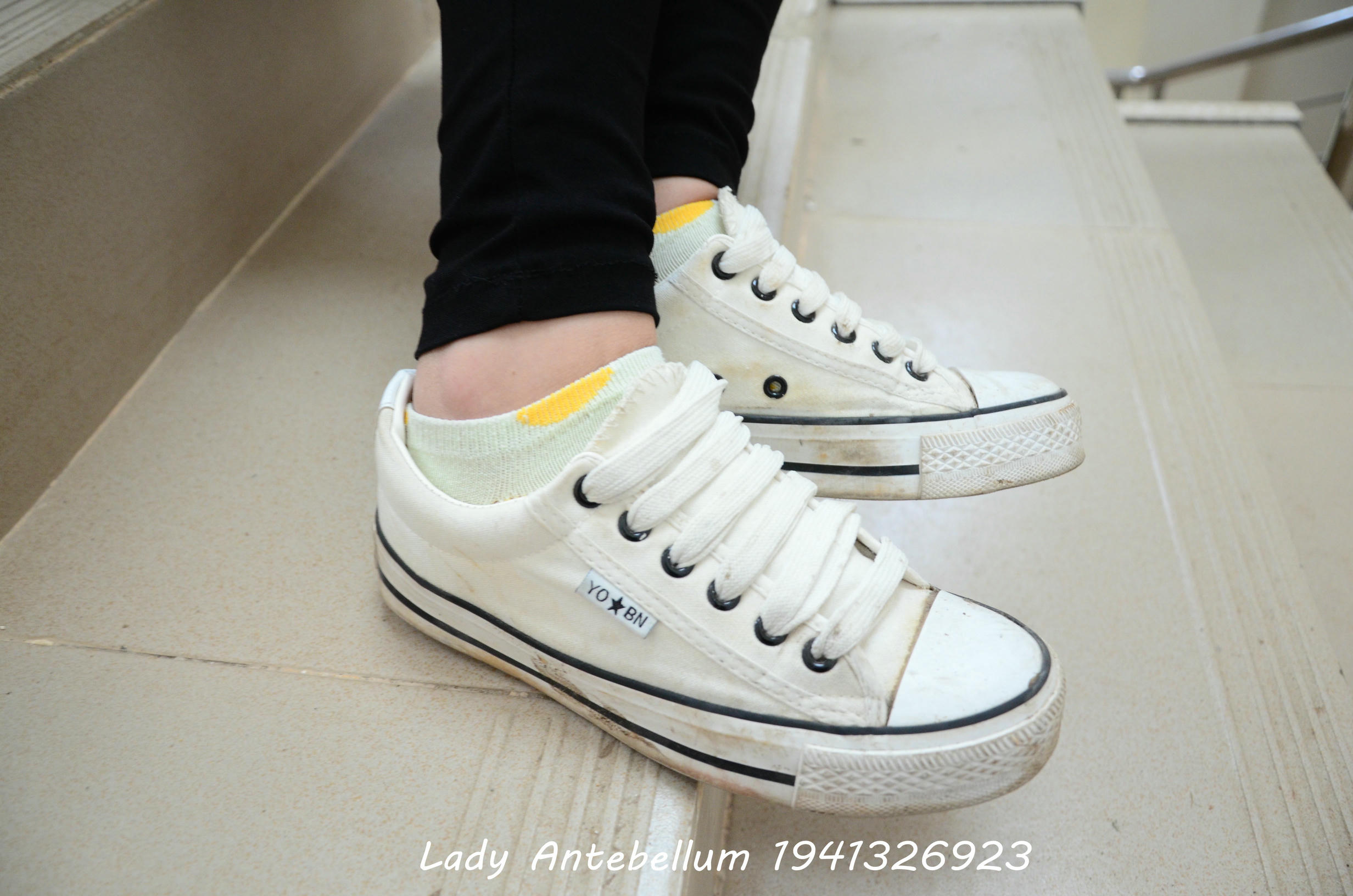 [战前女神] 恋足美腿棉袜女神级摄影套图 066 [58P-92MB]_第1集