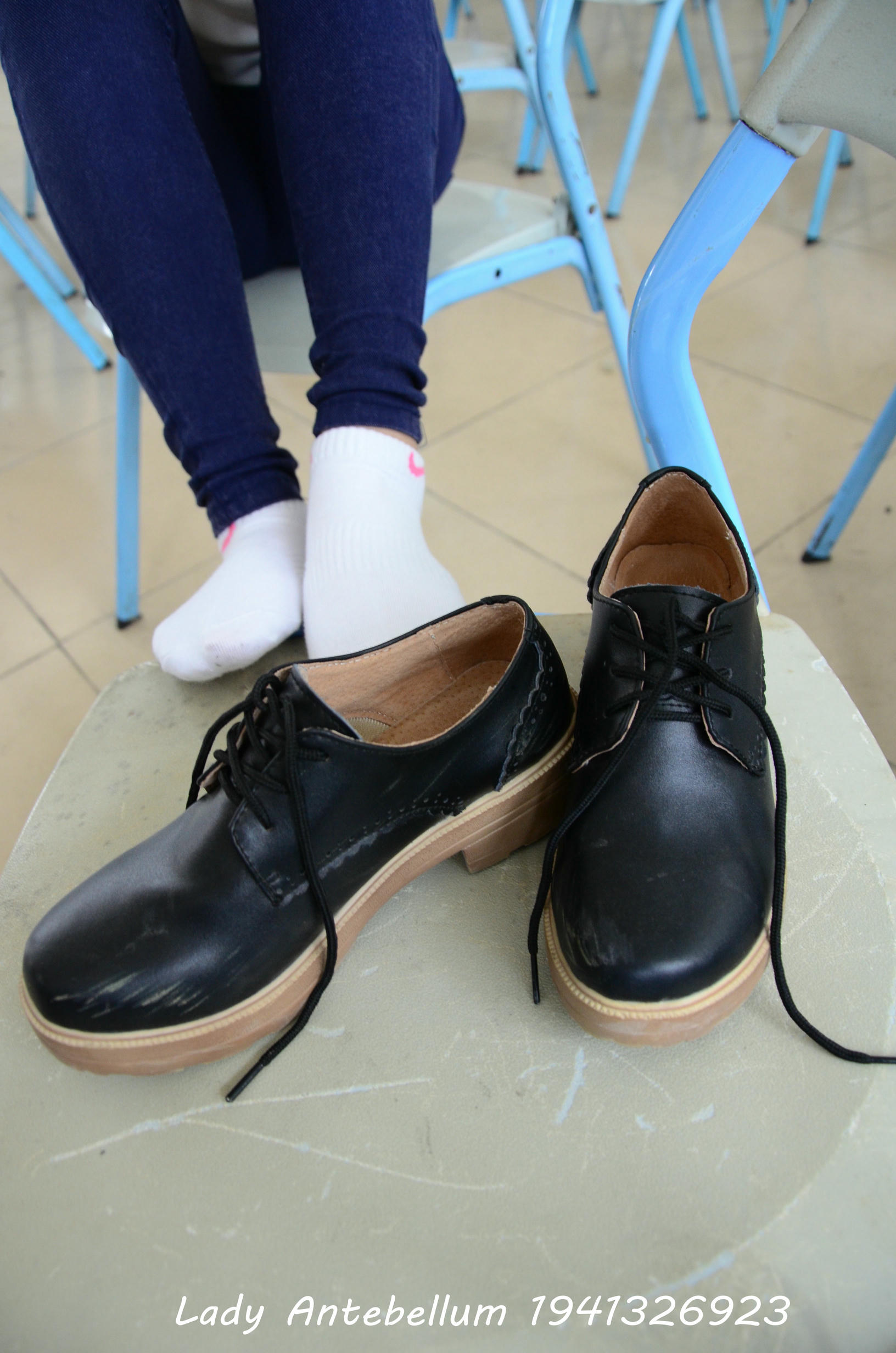 [战前女神] 恋足美腿棉袜女神级摄影套图 067 [88P-125MB]_第2集