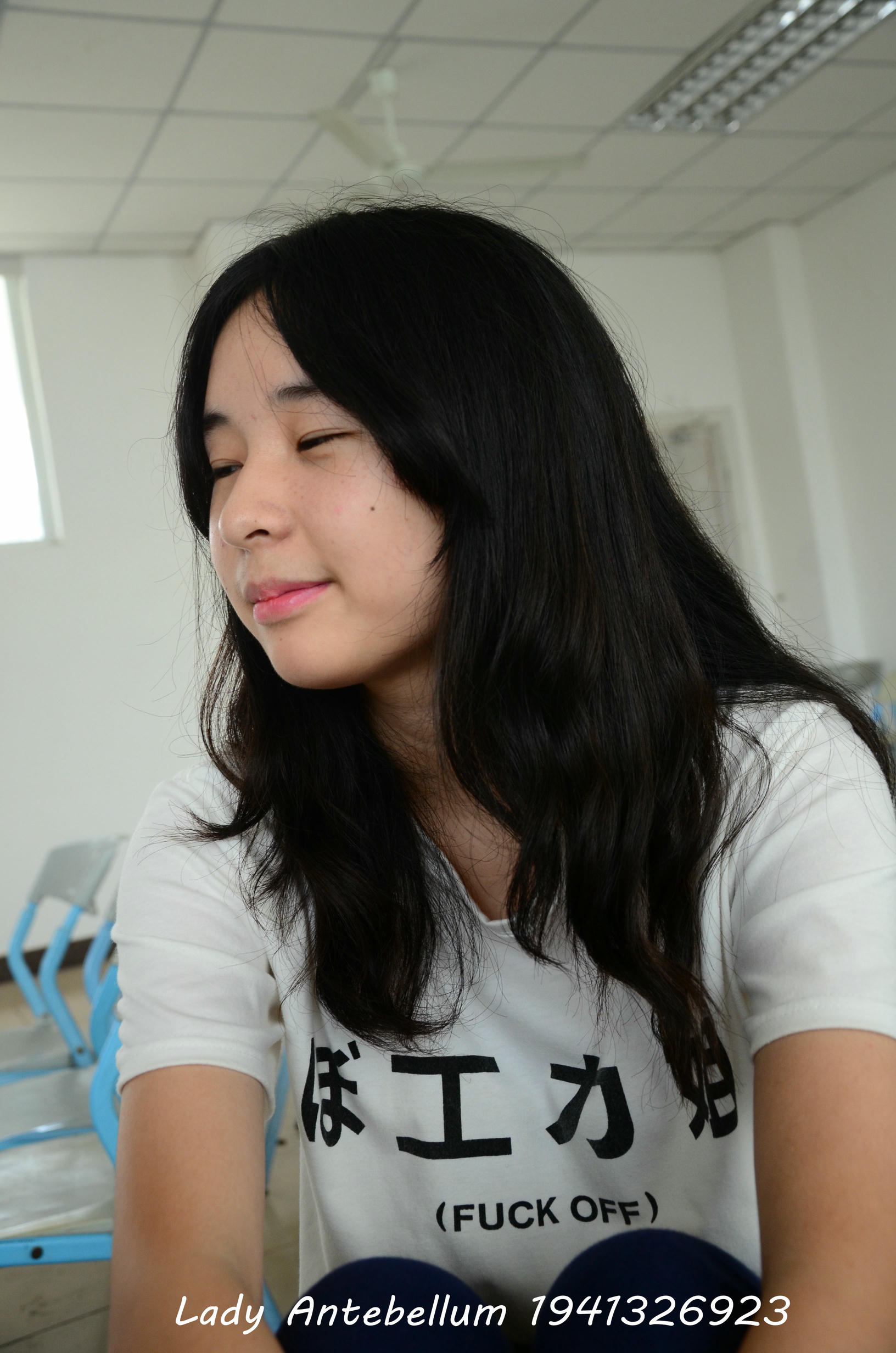 [战前女神] 恋足美腿棉袜女神级摄影套图 067 [88P-125MB]_第2集