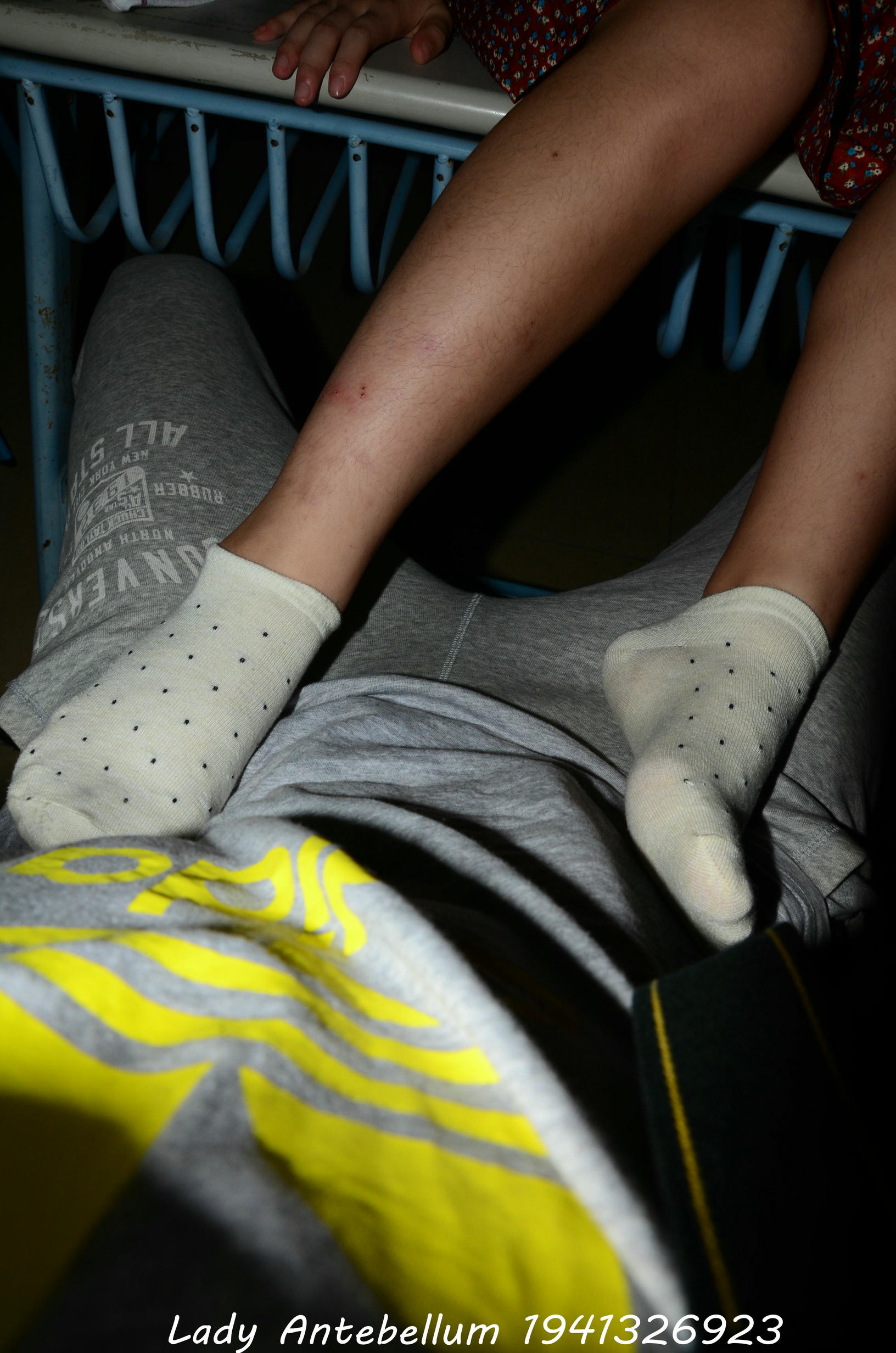 [战前女神] 恋足美腿棉袜女神级摄影套图 068 [62P-91MB]_第1集