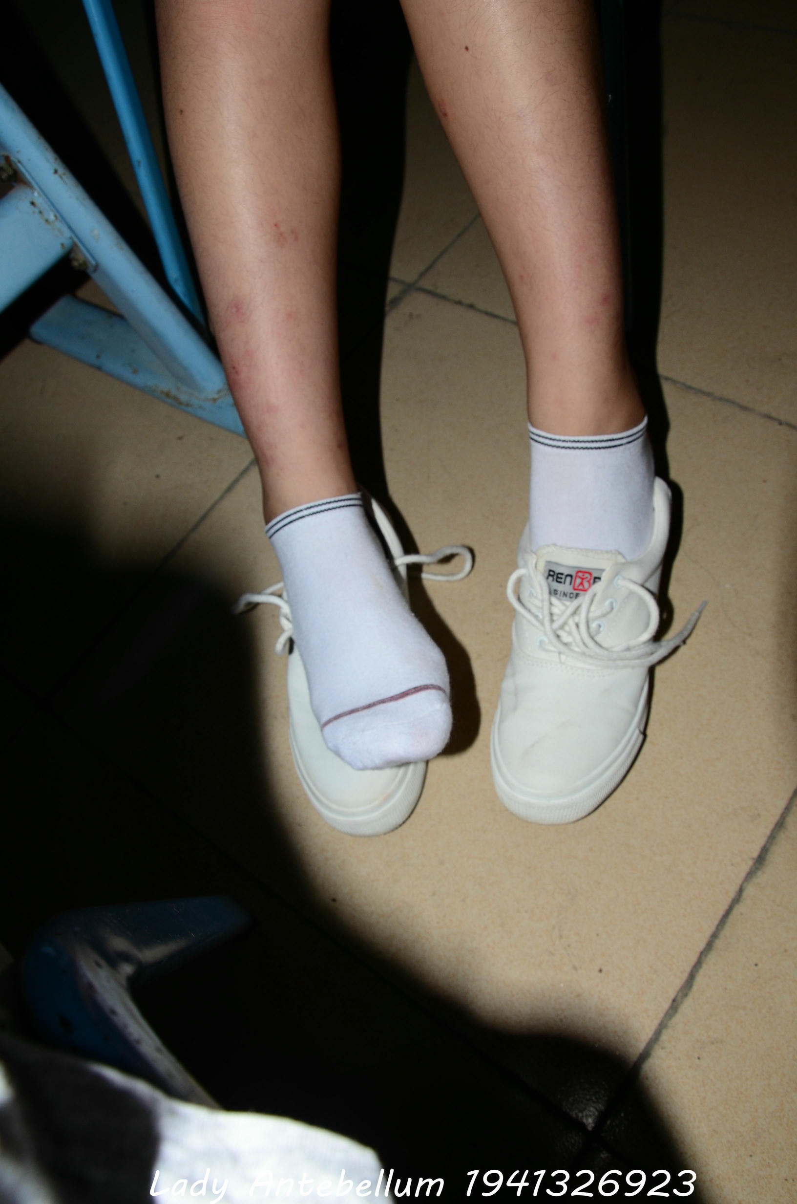 [战前女神] 恋足美腿棉袜女神级摄影套图 068 [62P-91MB]_第2集