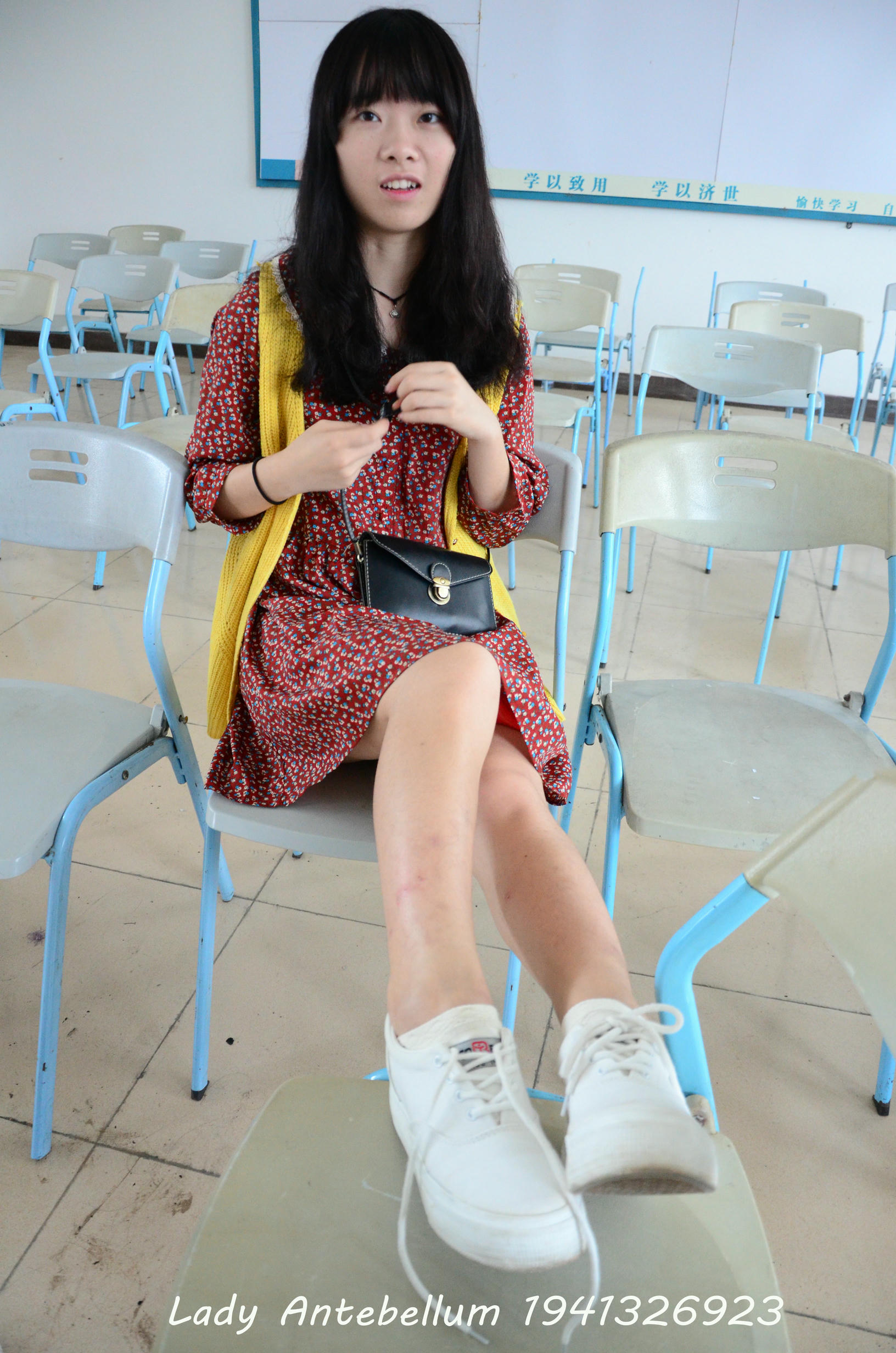 [战前女神] 恋足美腿棉袜女神级摄影套图 069 [72P-127MB]_第2集