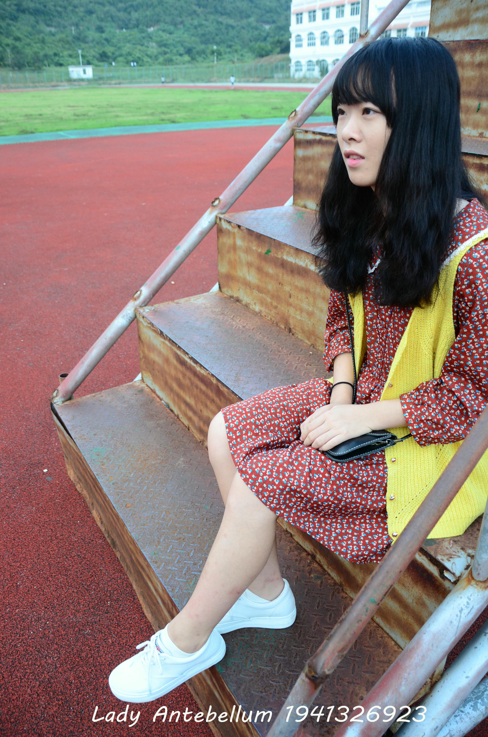 [战前女神] 恋足美腿棉袜女神级摄影套图 069 [72P-127MB]_第1集