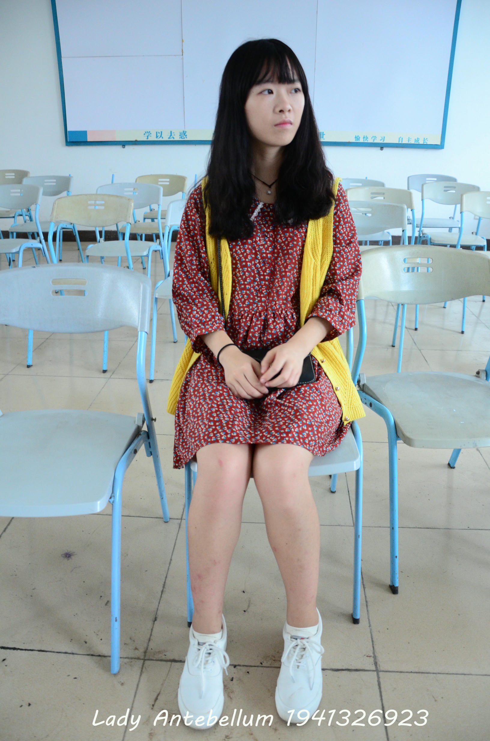 [战前女神] 恋足美腿棉袜女神级摄影套图 069 [72P-127MB]_第1集