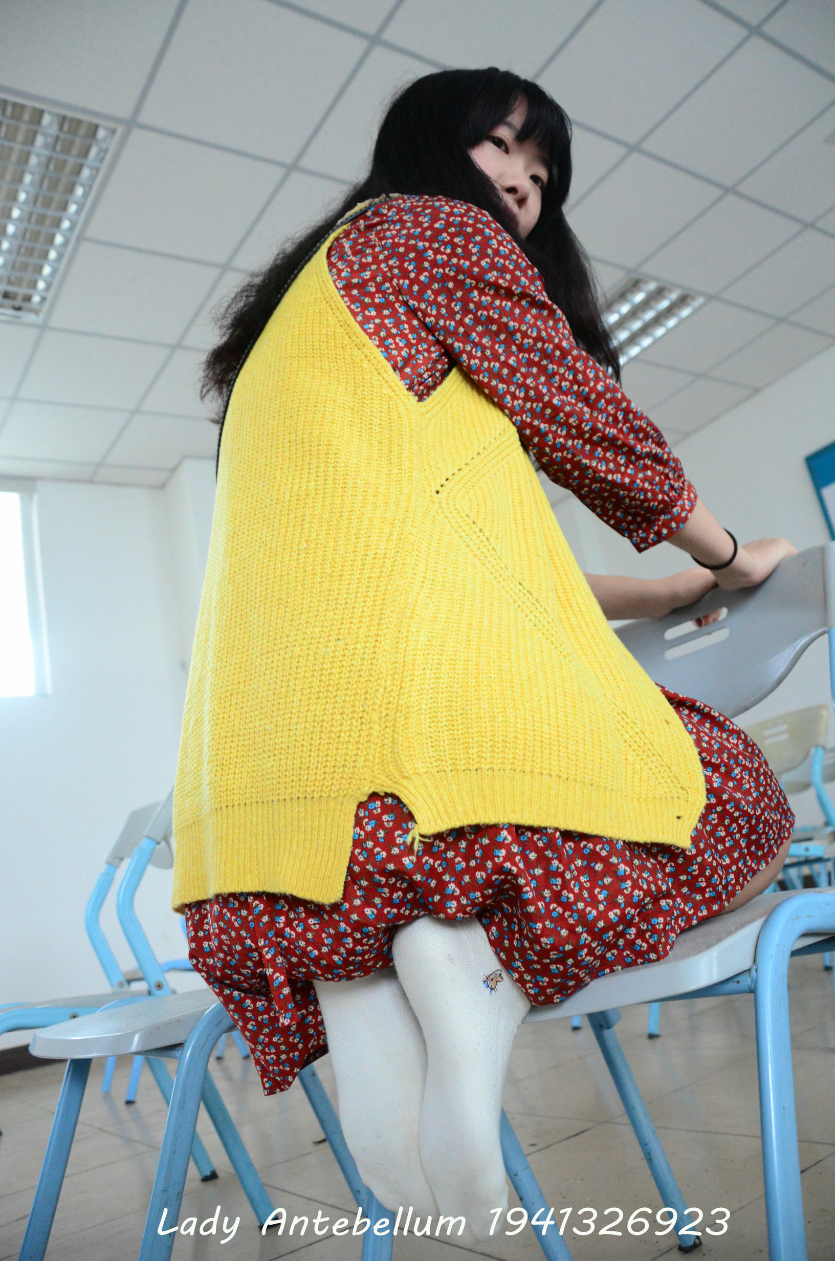 [战前女神] 恋足美腿棉袜女神级摄影套图 069 [72P-127MB]_第3集