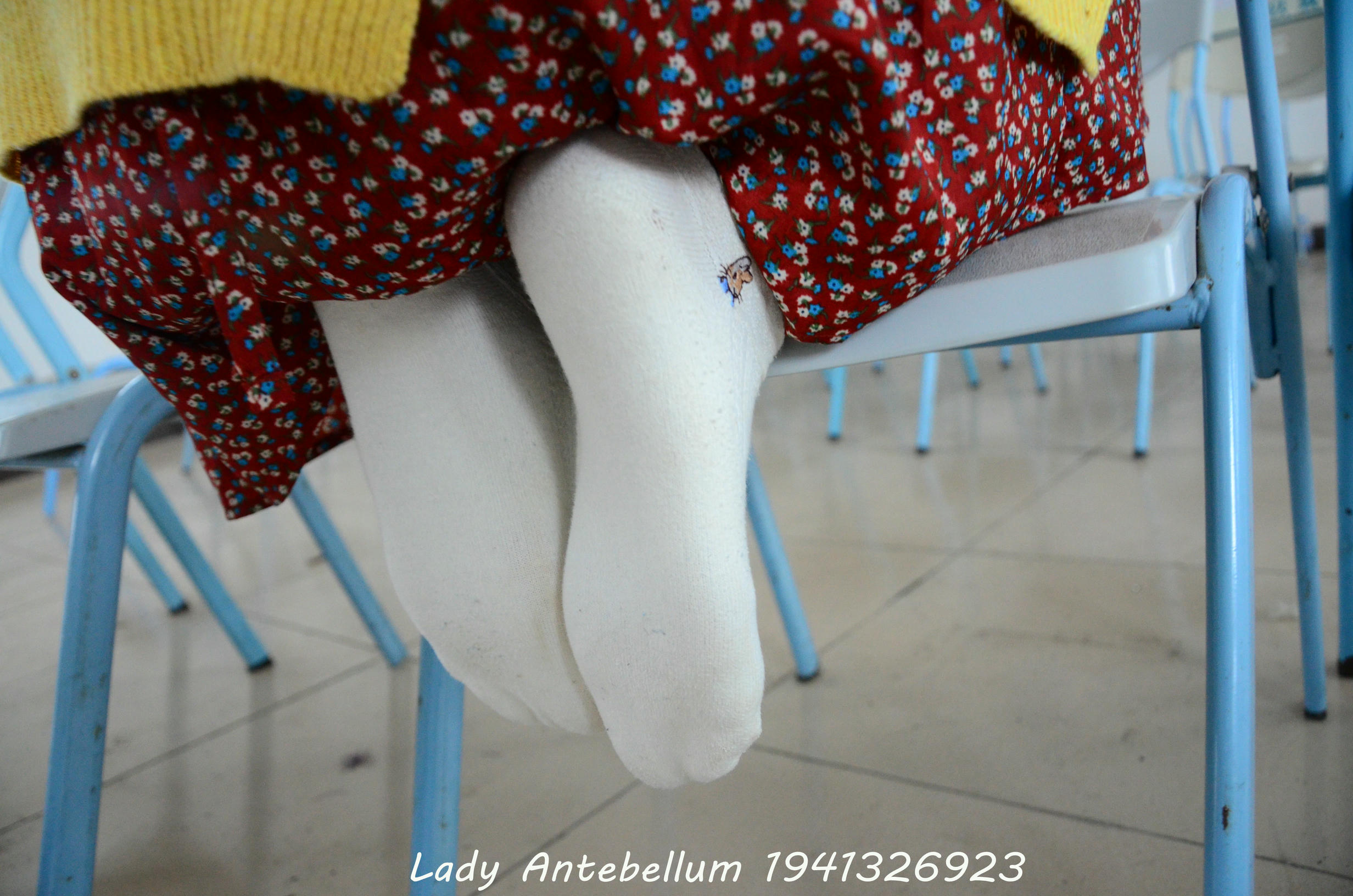 [战前女神] 恋足美腿棉袜女神级摄影套图 069 [72P-127MB]_第4集