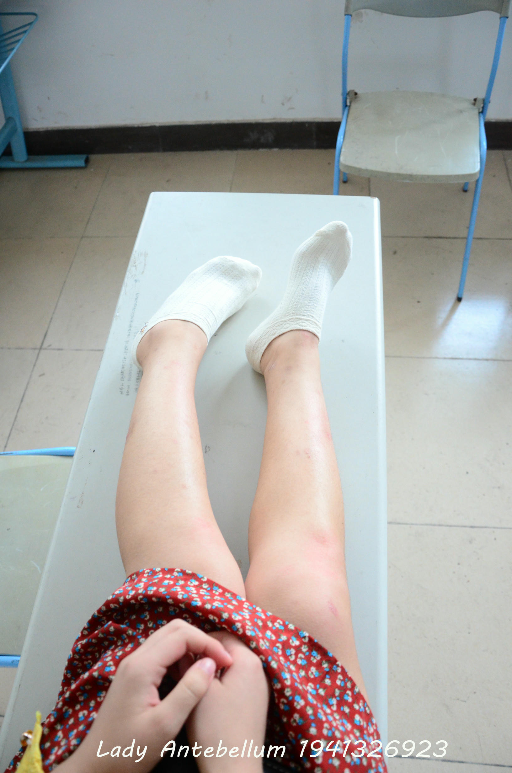 [战前女神] 恋足美腿棉袜女神级摄影套图 069 [72P-127MB]_第4集