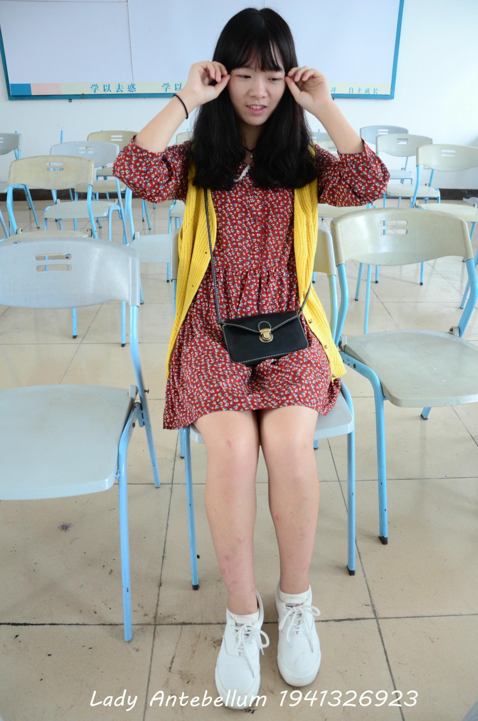 [战前女神] 恋足美腿棉袜女神级摄影套图 069 [72P-127MB]_第1集