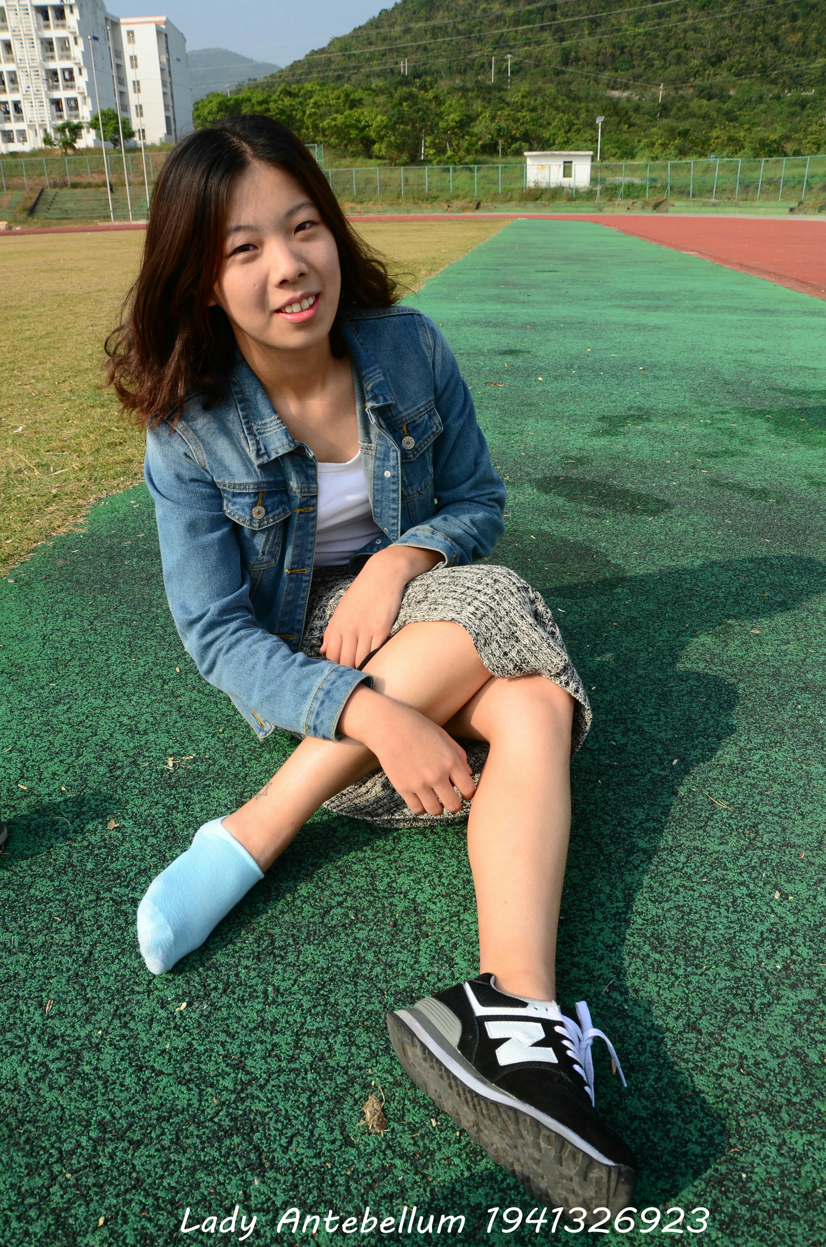 [战前女神] 恋足美腿棉袜女神级摄影套图 007 [89P-246MB]_第1集