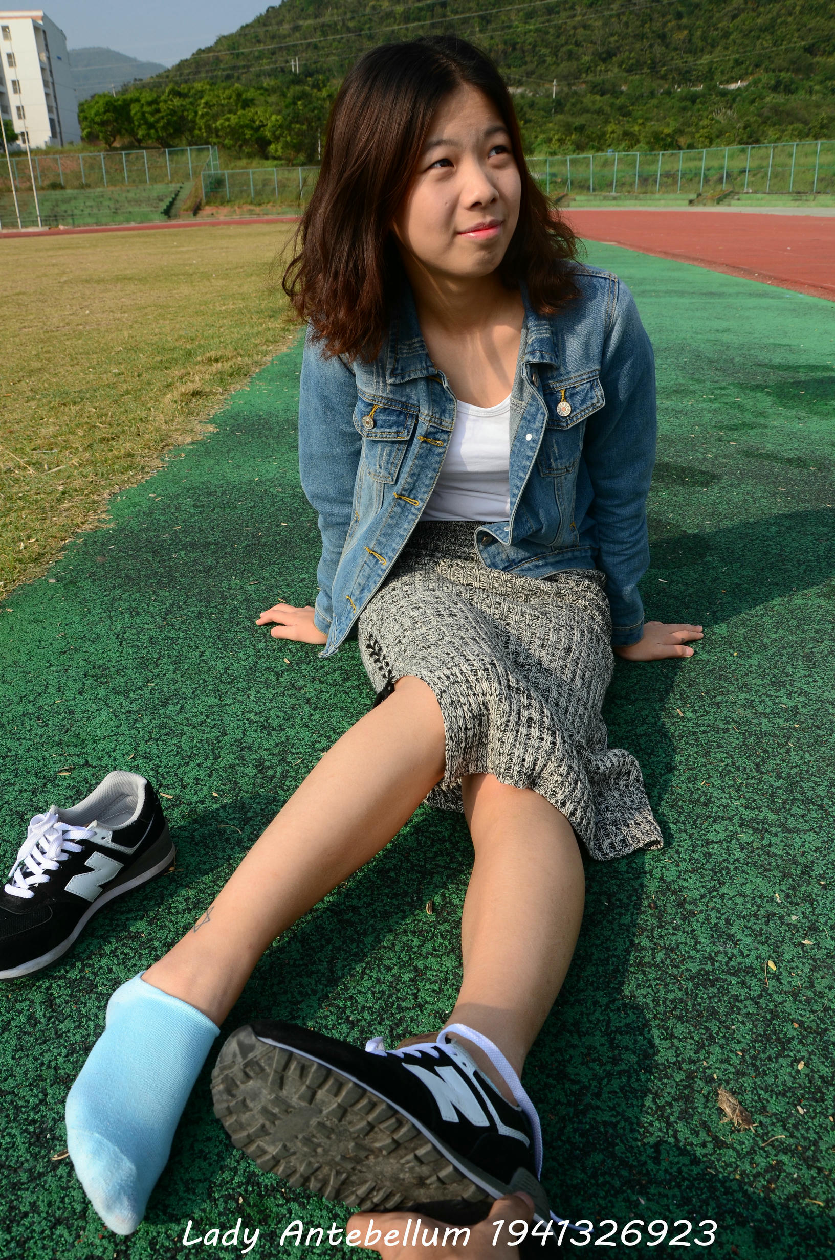 [战前女神] 恋足美腿棉袜女神级摄影套图 007 [89P-246MB]_第2集