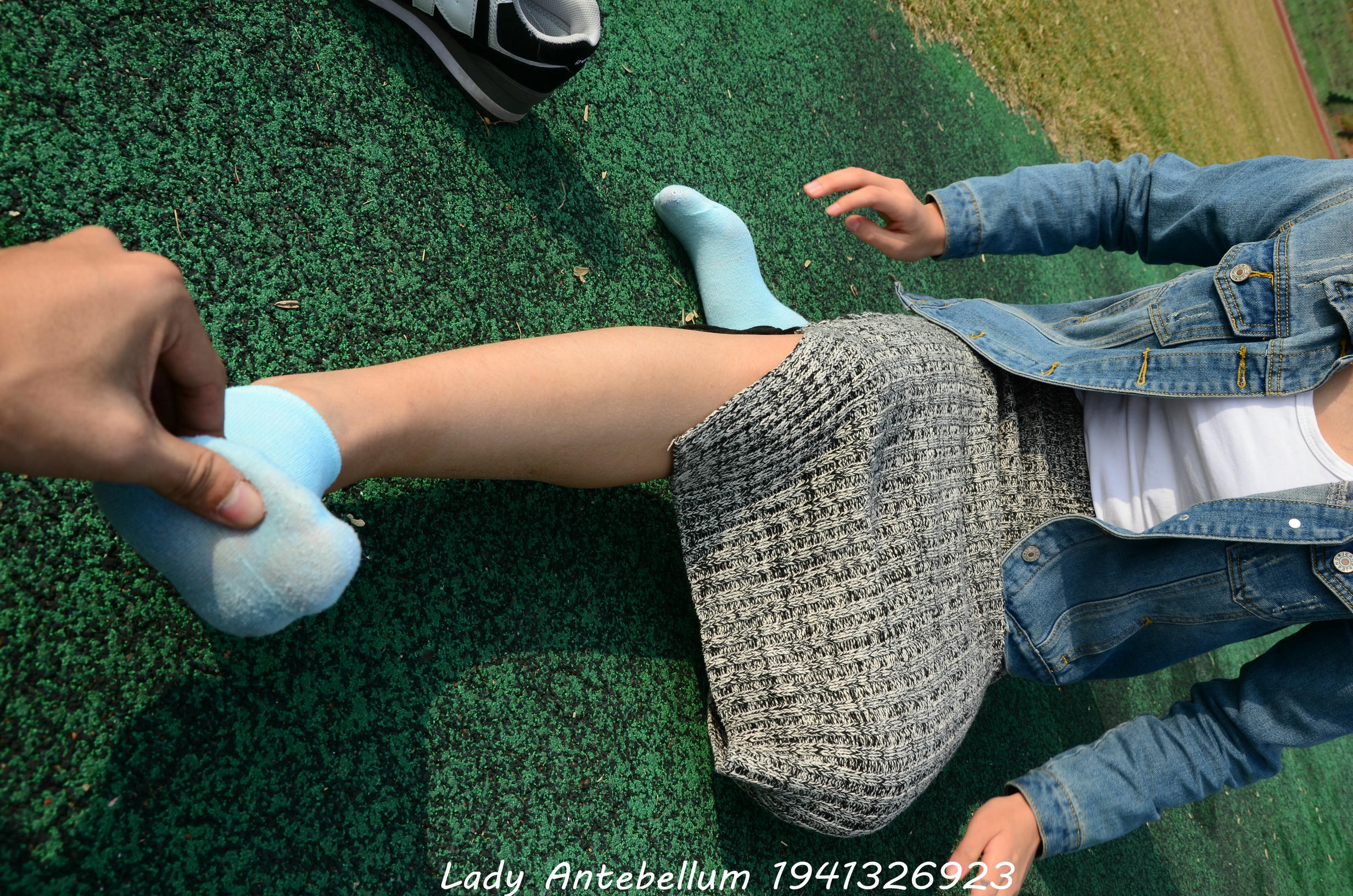 [战前女神] 恋足美腿棉袜女神级摄影套图 007 [89P-246MB]_第3集