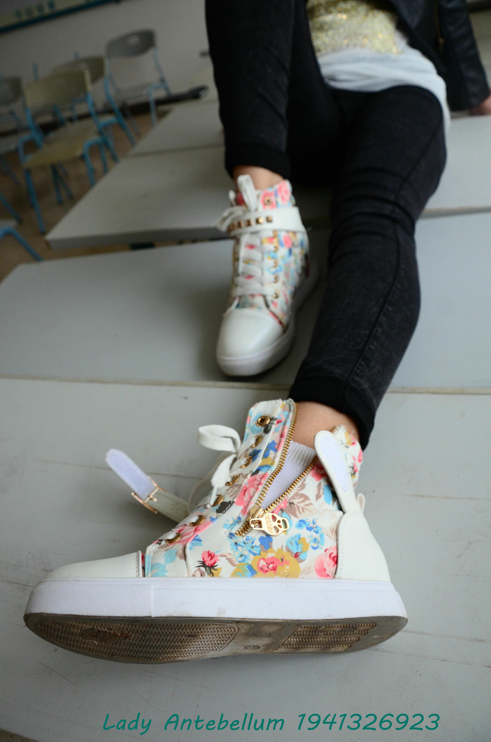 [战前女神] 恋足美腿棉袜女神级摄影套图 070 [82P-139MB]_第1集