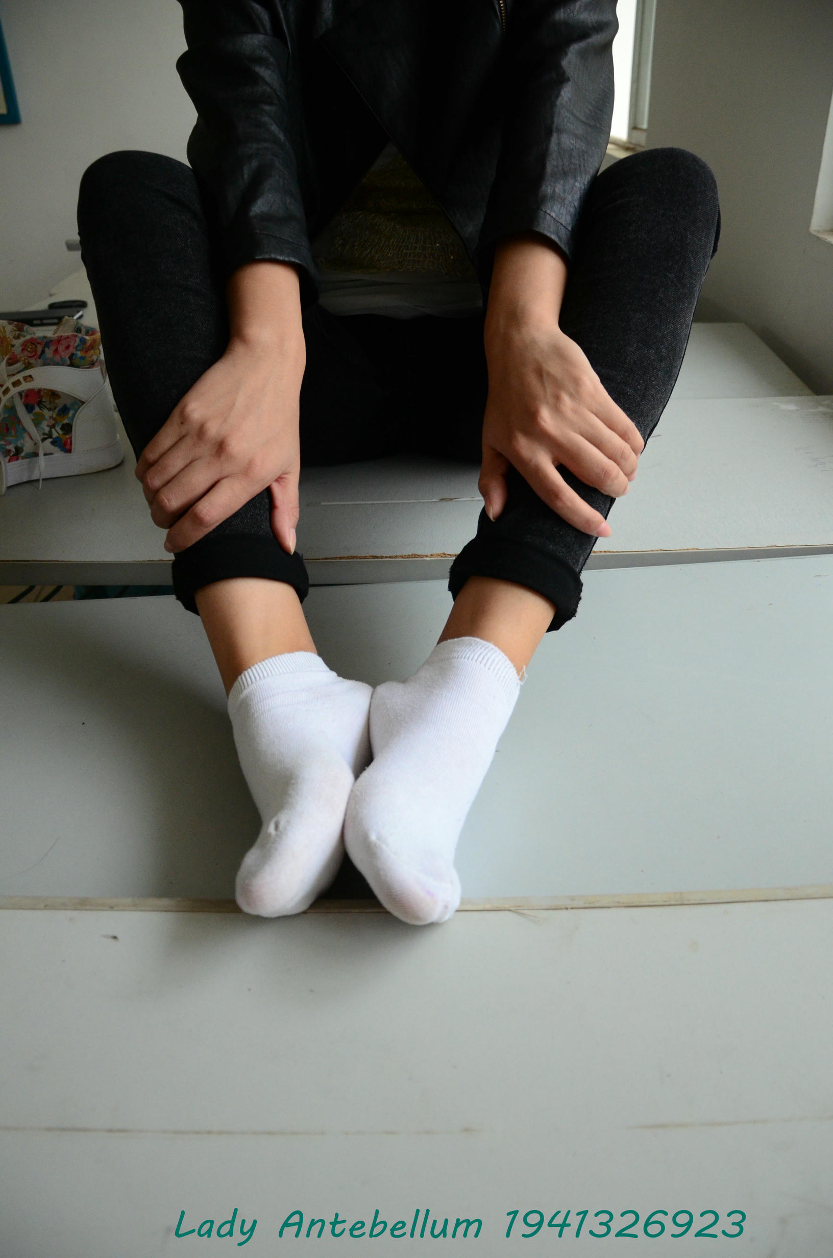 [战前女神] 恋足美腿棉袜女神级摄影套图 070 [82P-139MB]_第3集