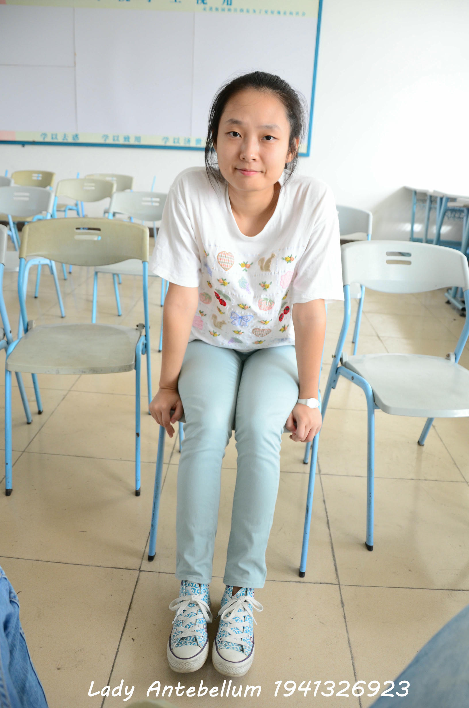 [战前女神] 恋足美腿棉袜女神级摄影套图 071 [92P-129MB]_第1集