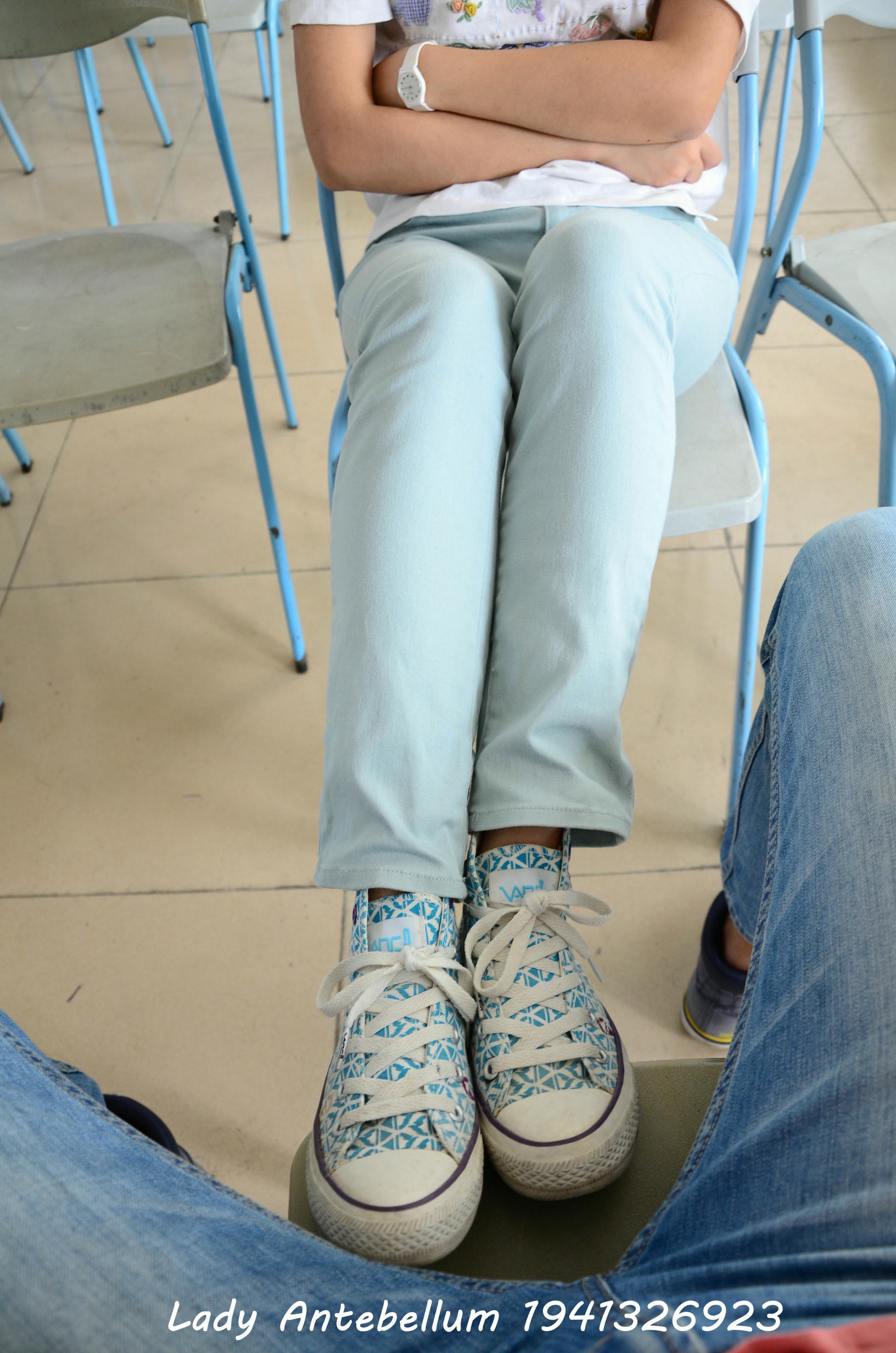 [战前女神] 恋足美腿棉袜女神级摄影套图 071 [92P-129MB]_第1集