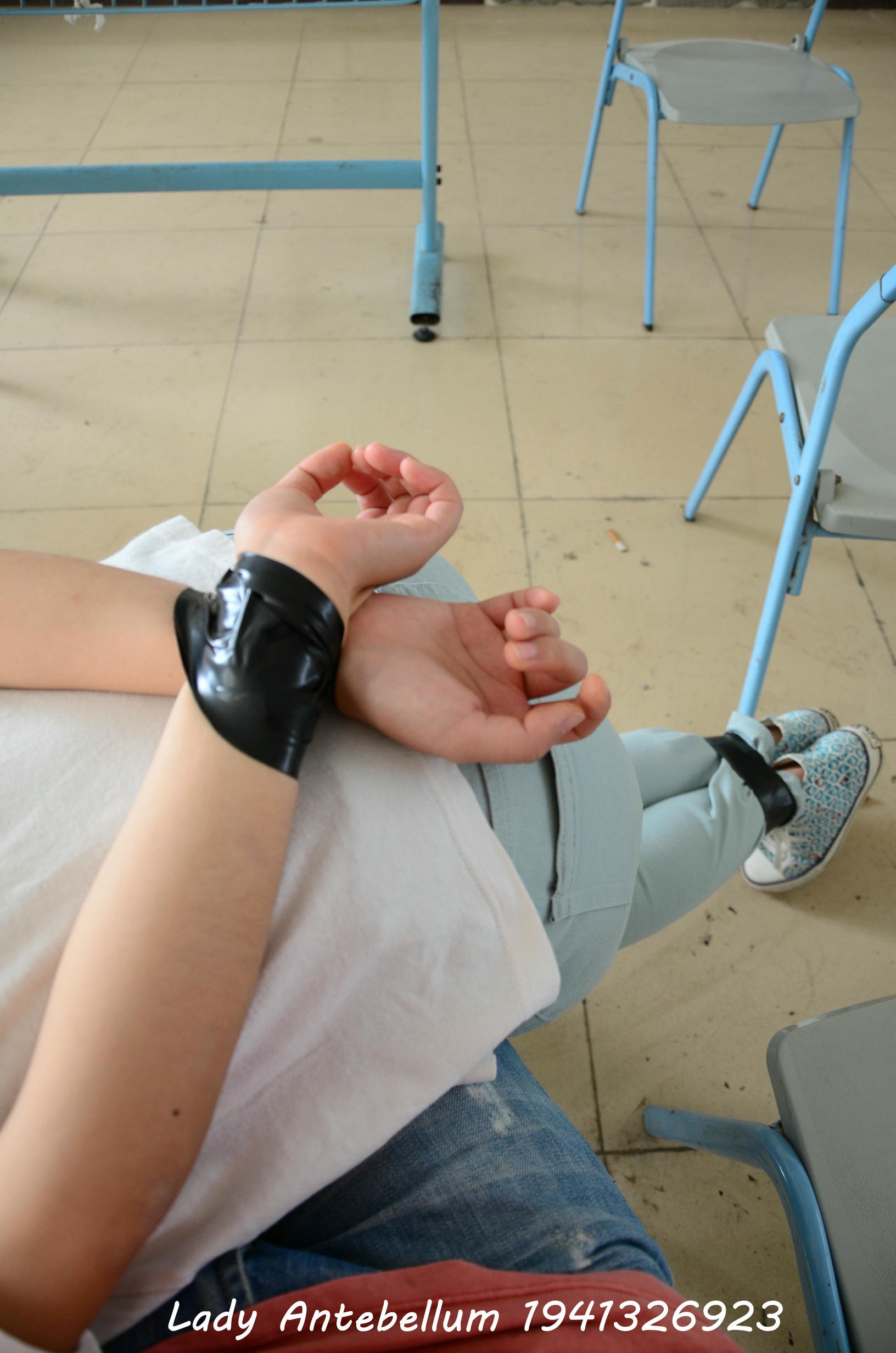 [战前女神] 恋足美腿棉袜女神级摄影套图 071 [92P-129MB]_第1集