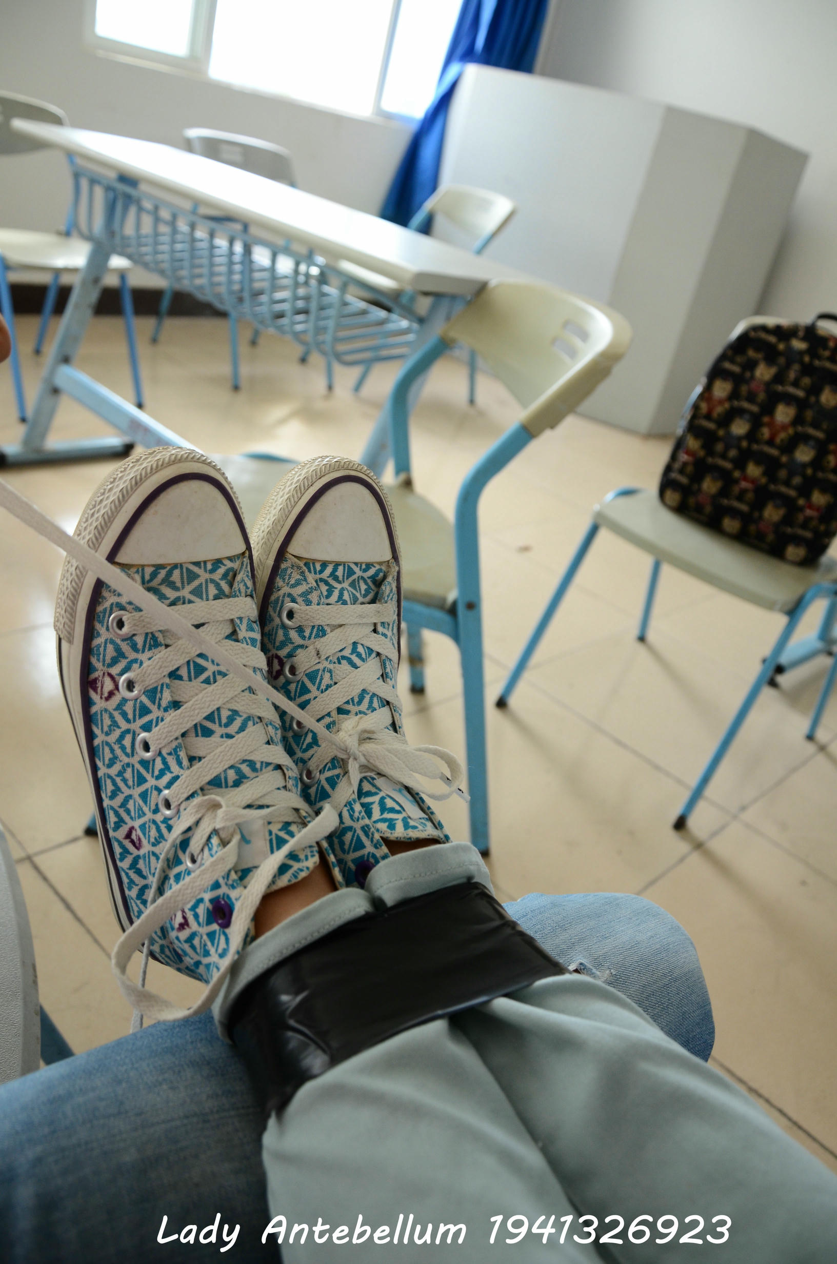 [战前女神] 恋足美腿棉袜女神级摄影套图 071 [92P-129MB]_第2集