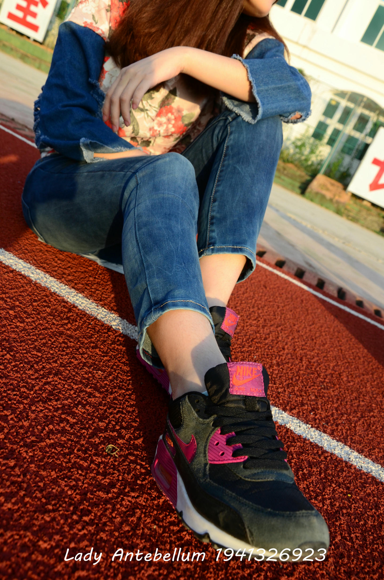 [战前女神] 恋足美腿棉袜女神级摄影套图 072 [72P-150MB]_第1集