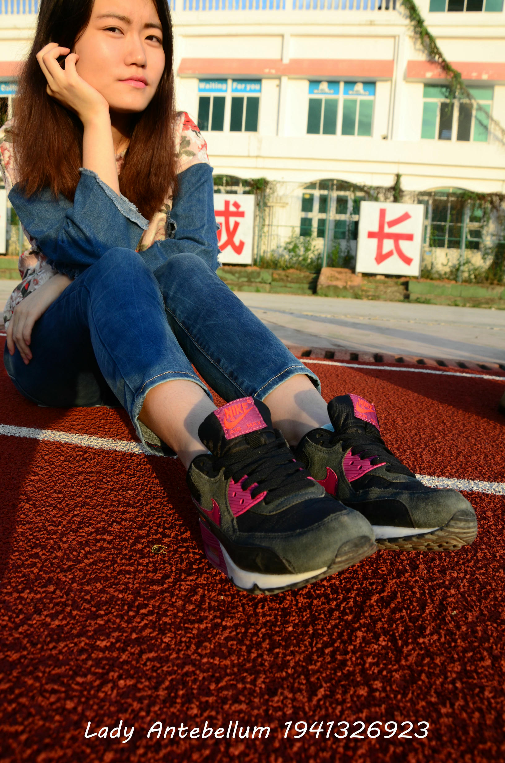 [战前女神] 恋足美腿棉袜女神级摄影套图 072 [72P-150MB]_第1集