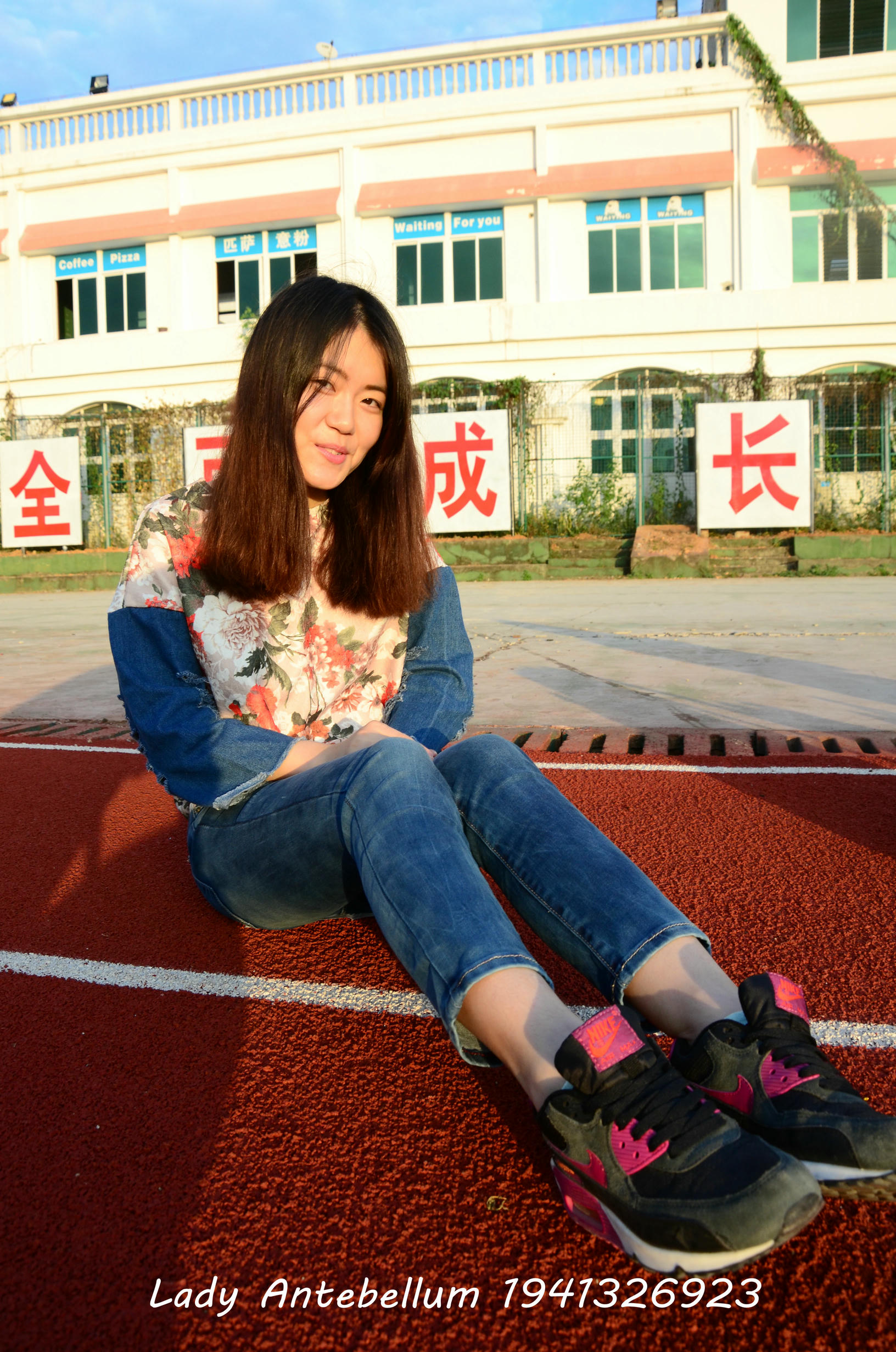 [战前女神] 恋足美腿棉袜女神级摄影套图 072 [72P-150MB]_第1集