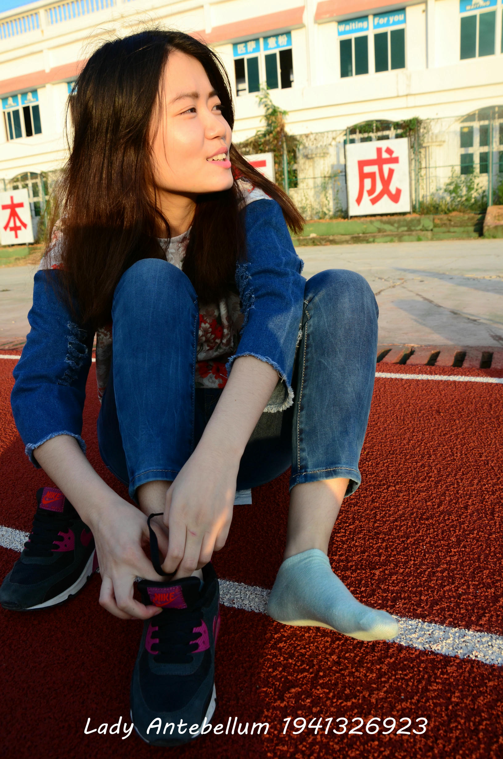 [战前女神] 恋足美腿棉袜女神级摄影套图 072 [72P-150MB]_第1集