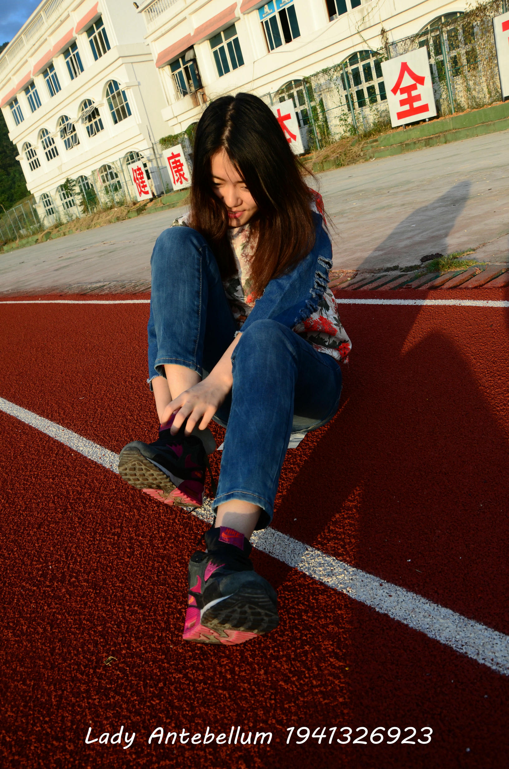 [战前女神] 恋足美腿棉袜女神级摄影套图 072 [72P-150MB]_第1集