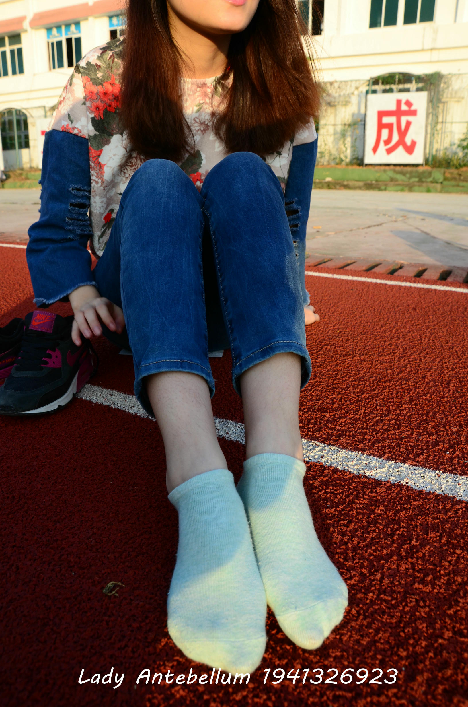 [战前女神] 恋足美腿棉袜女神级摄影套图 072 [72P-150MB]_第2集