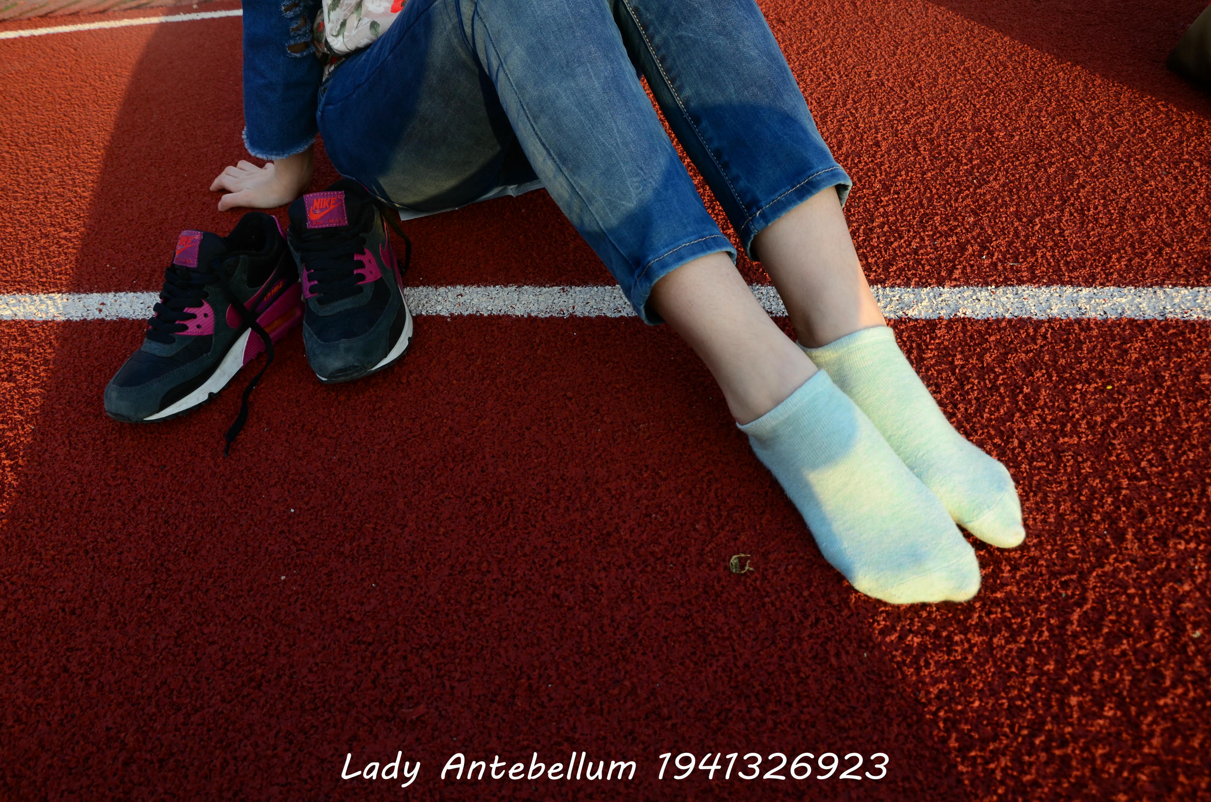 [战前女神] 恋足美腿棉袜女神级摄影套图 072 [72P-150MB]_第2集