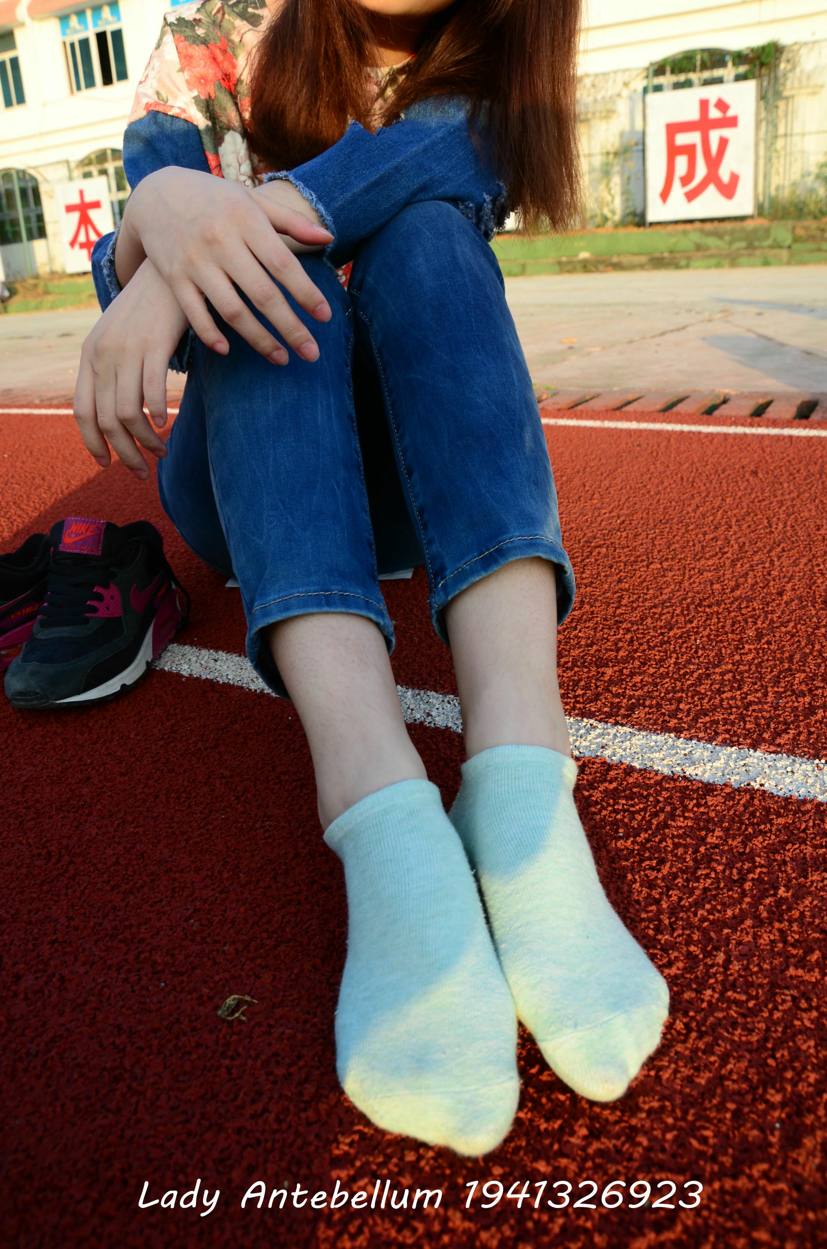 [战前女神] 恋足美腿棉袜女神级摄影套图 072 [72P-150MB]_第2集