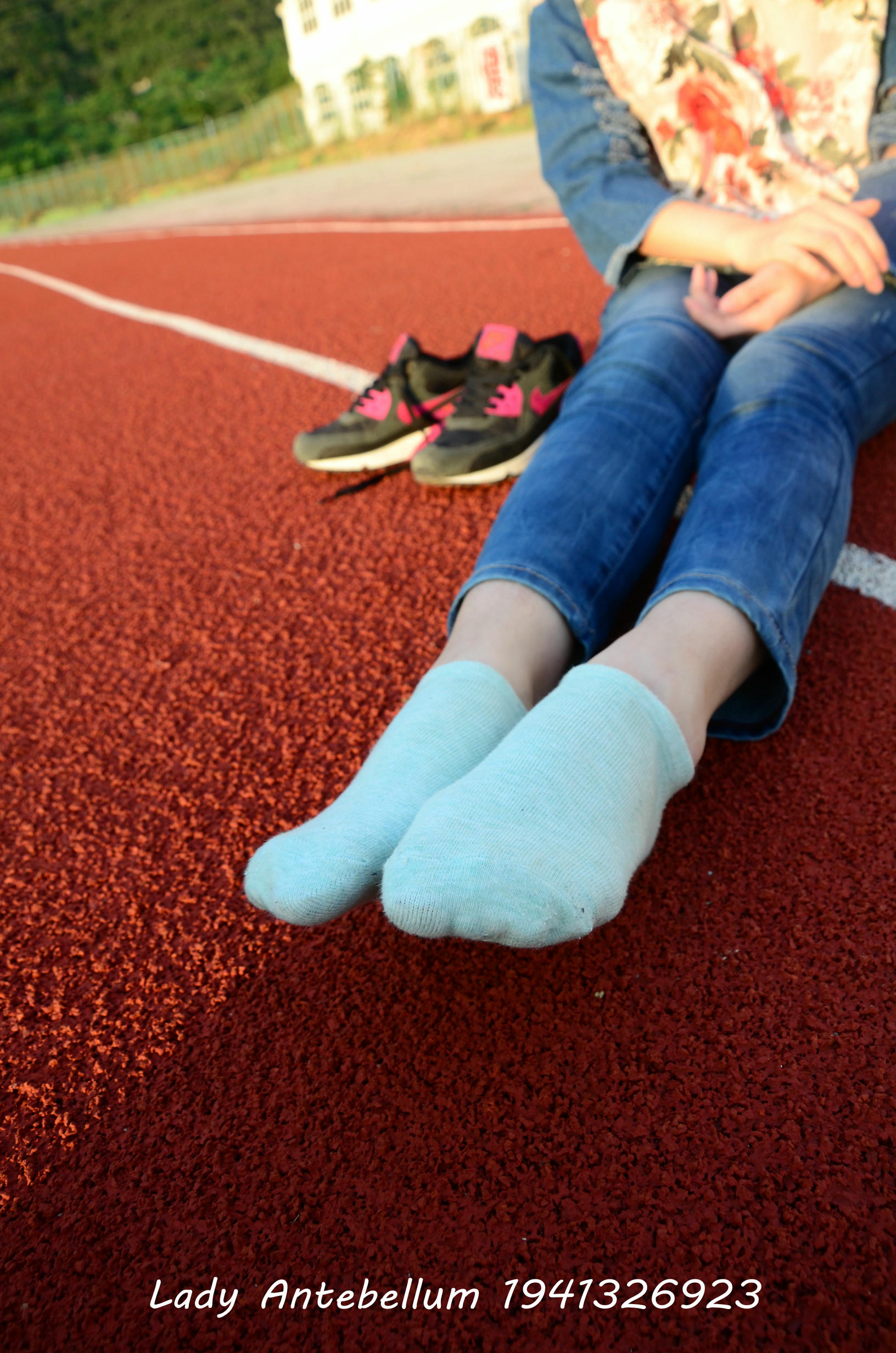 [战前女神] 恋足美腿棉袜女神级摄影套图 072 [72P-150MB]_第2集