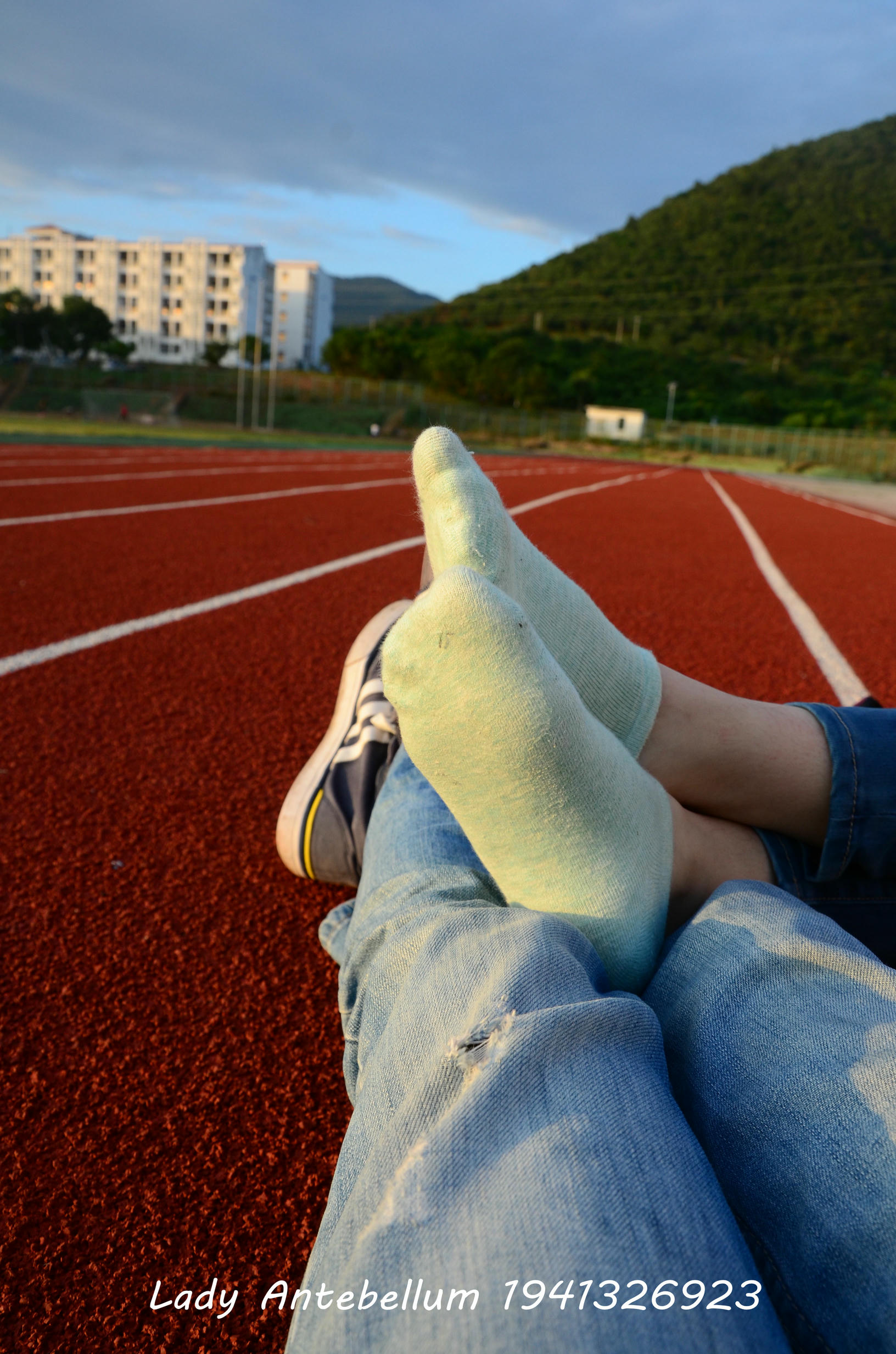 [战前女神] 恋足美腿棉袜女神级摄影套图 072 [72P-150MB]_第2集