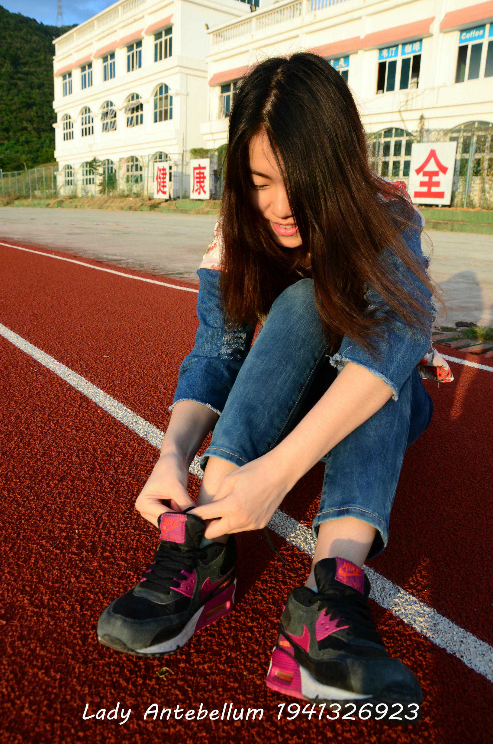 [战前女神] 恋足美腿棉袜女神级摄影套图 072 [72P-150MB]_第1集