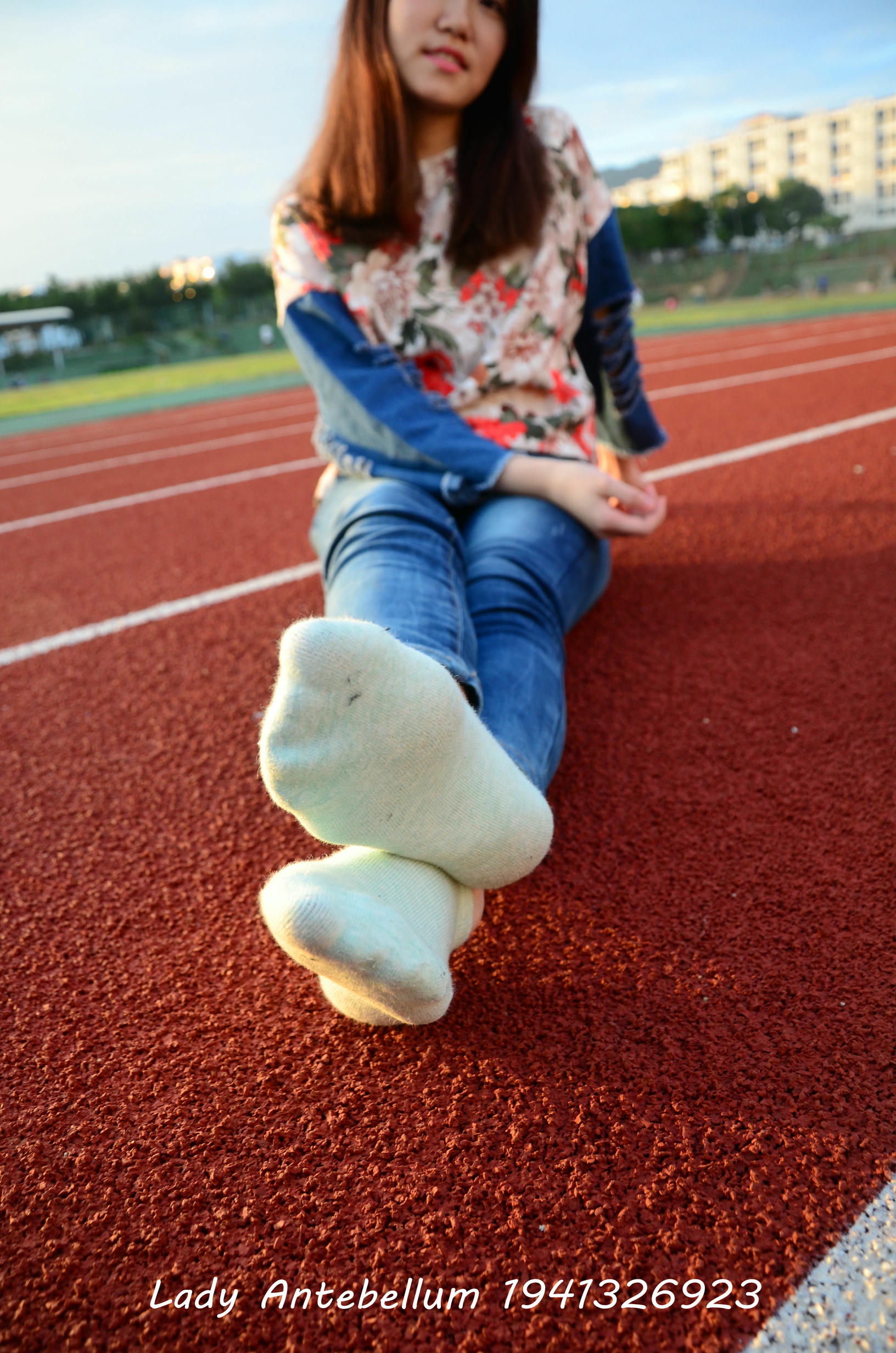 [战前女神] 恋足美腿棉袜女神级摄影套图 072 [72P-150MB]_第3集